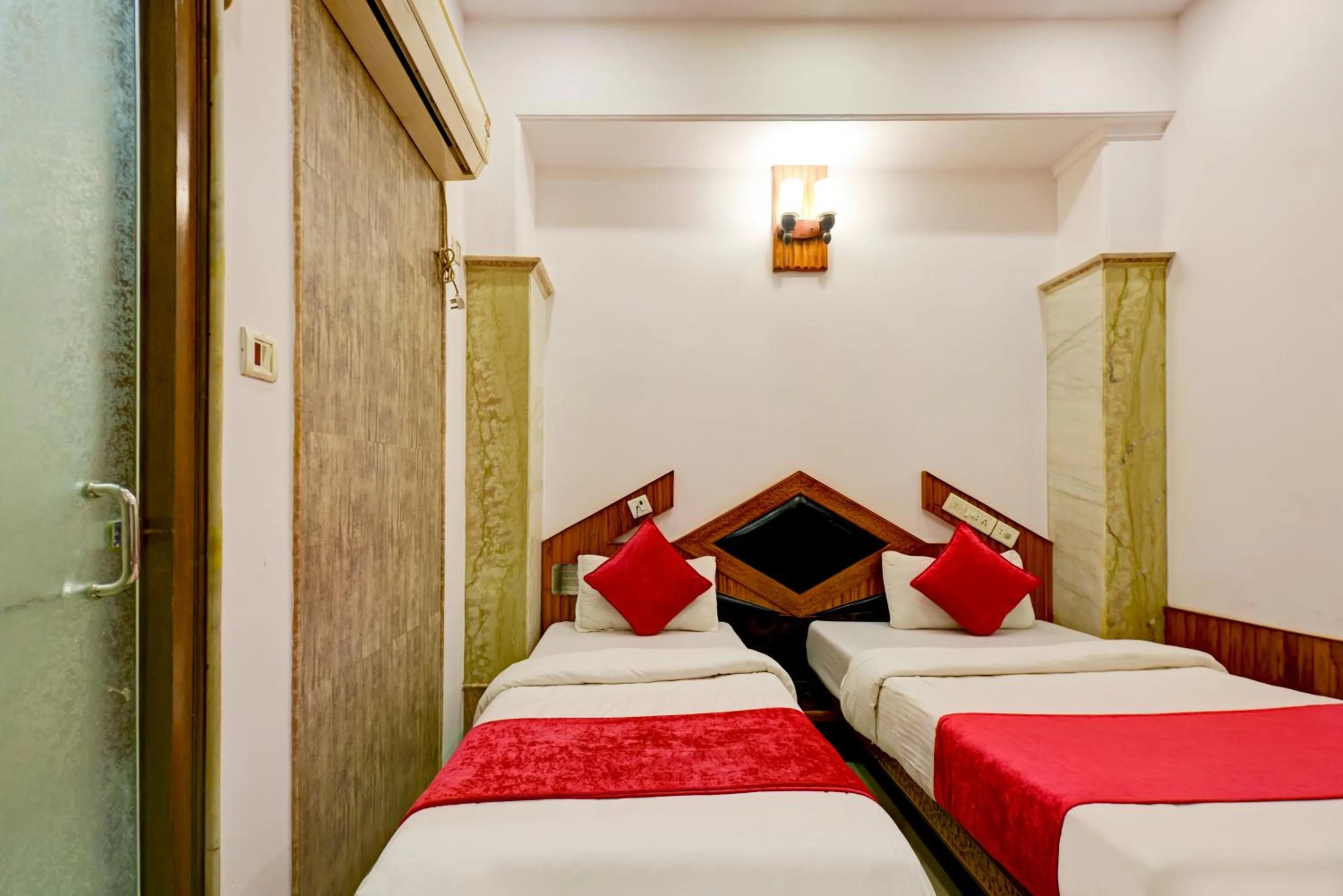 Bedroom, Bed in Natraj Yes Please -New Delhi