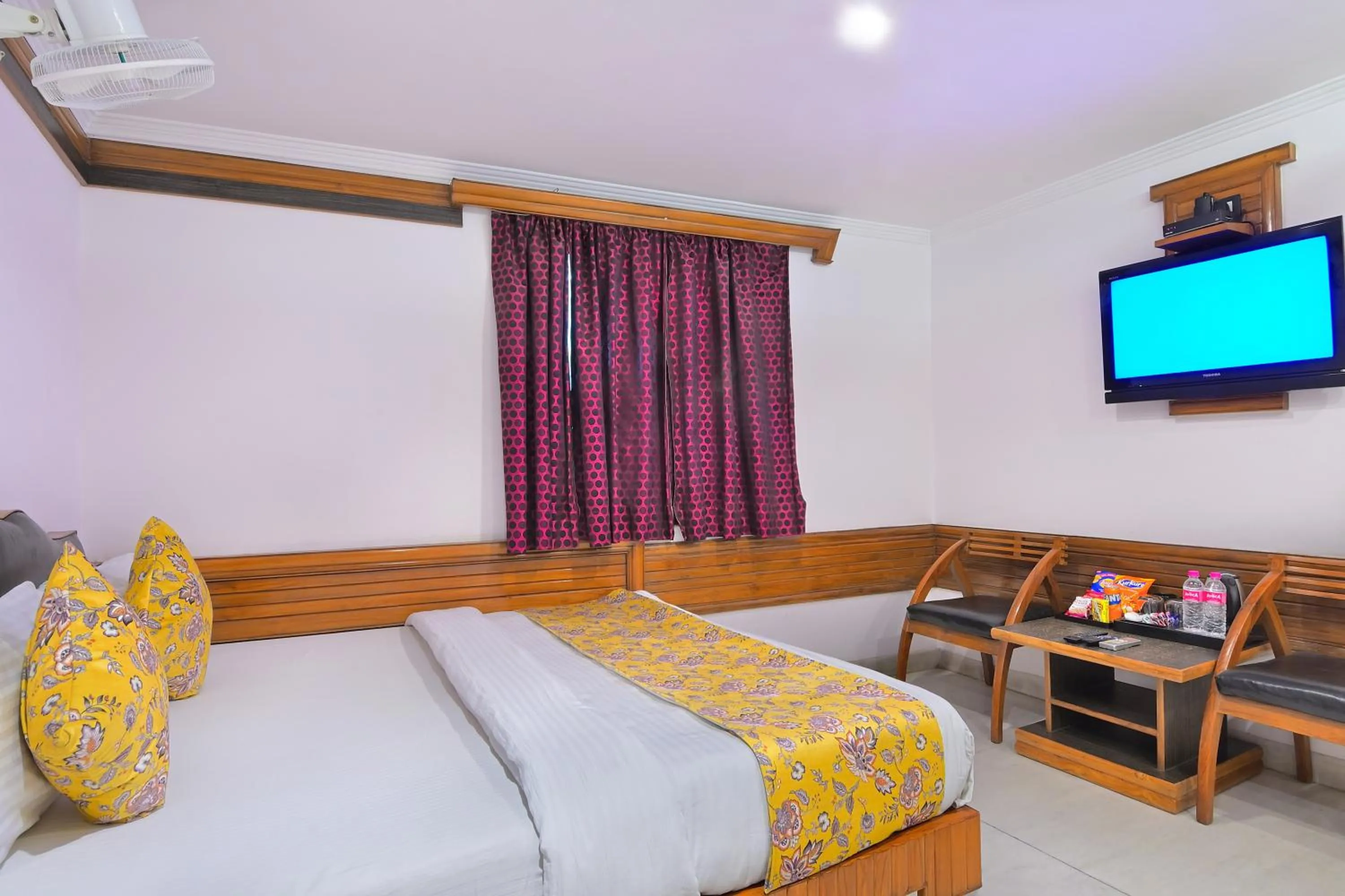 Bedroom, Bed in Natraj Yes Please -New Delhi