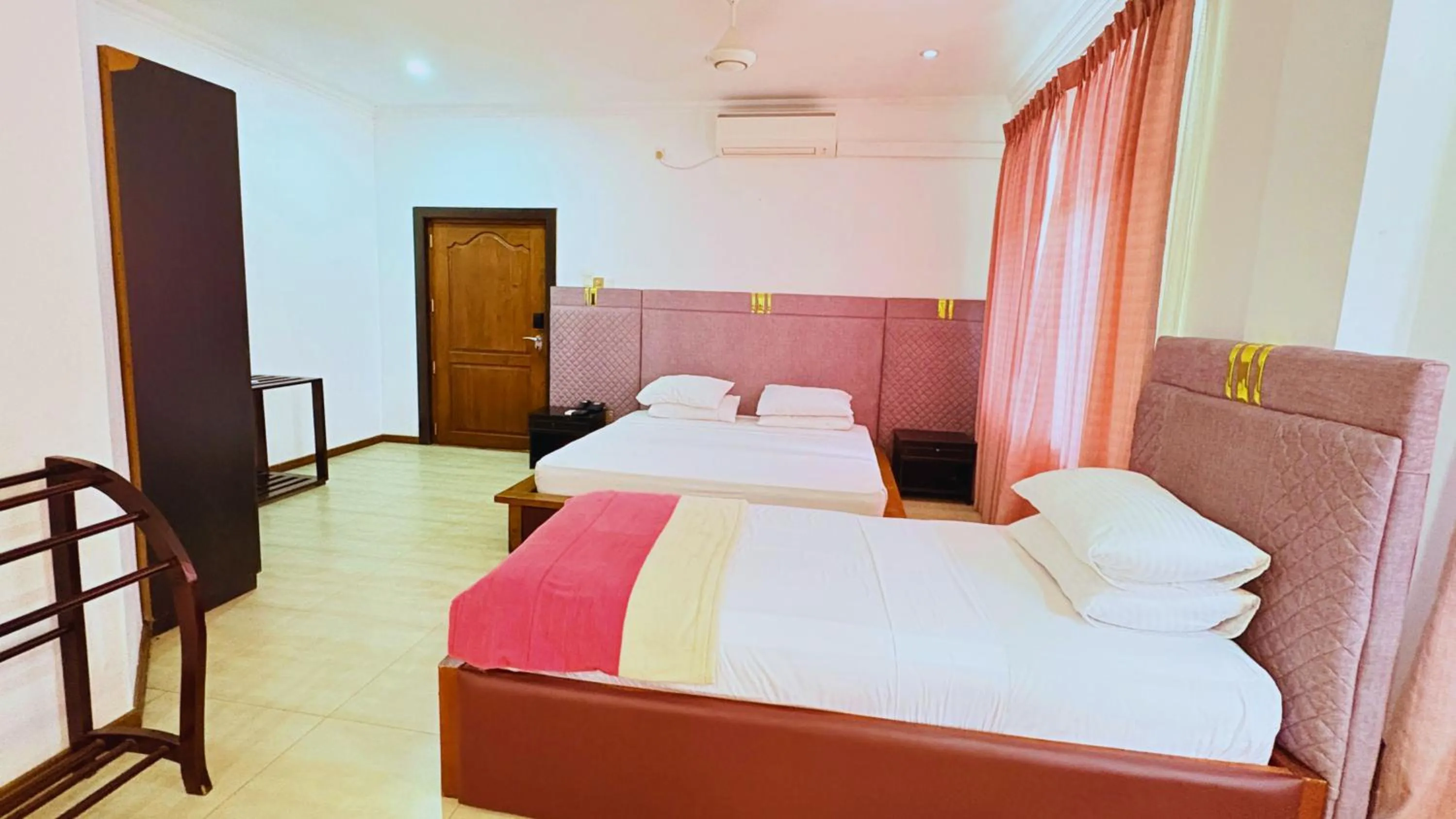 Bed in Hotel East Lagoon