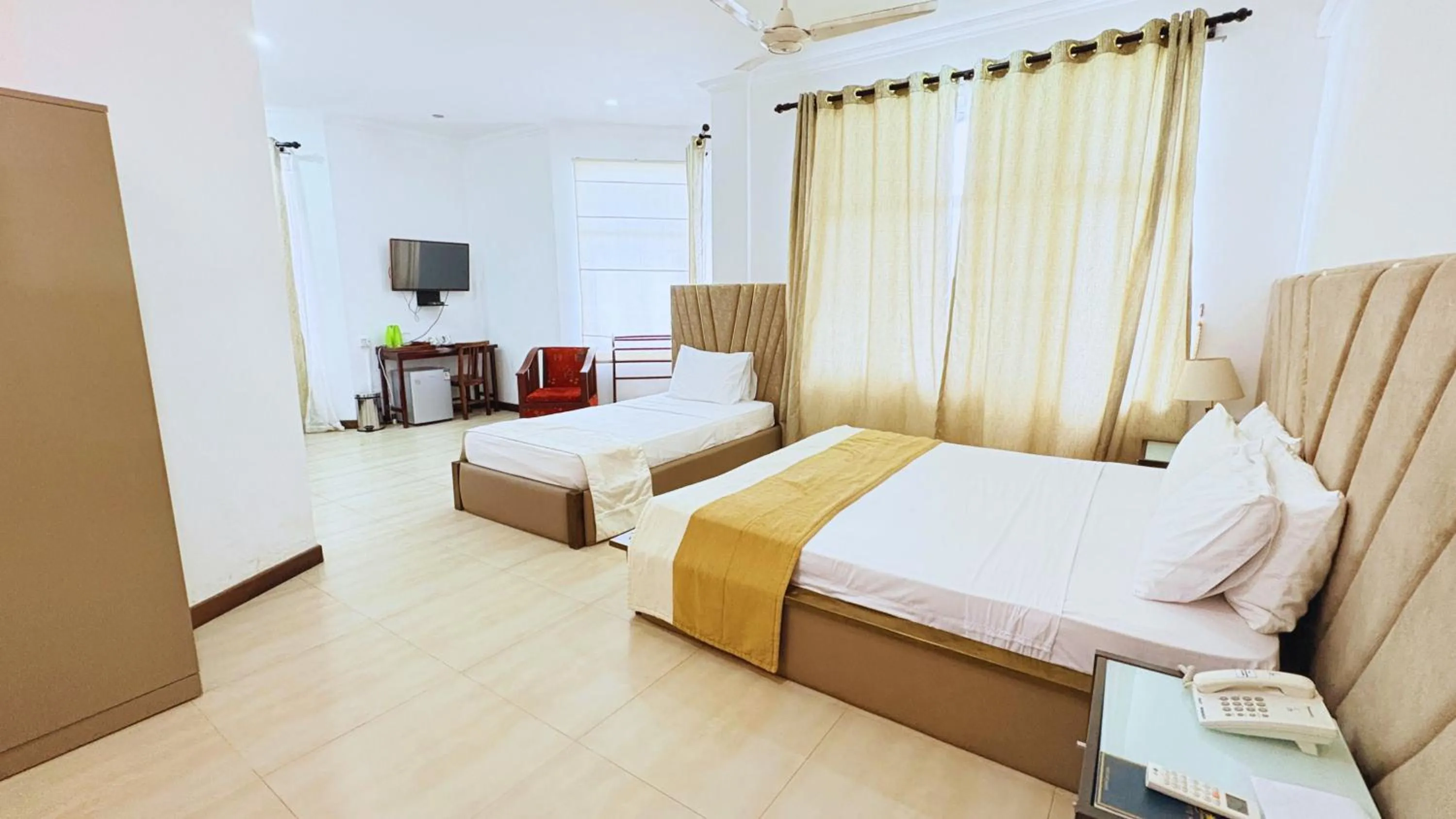 Bed in Hotel East Lagoon