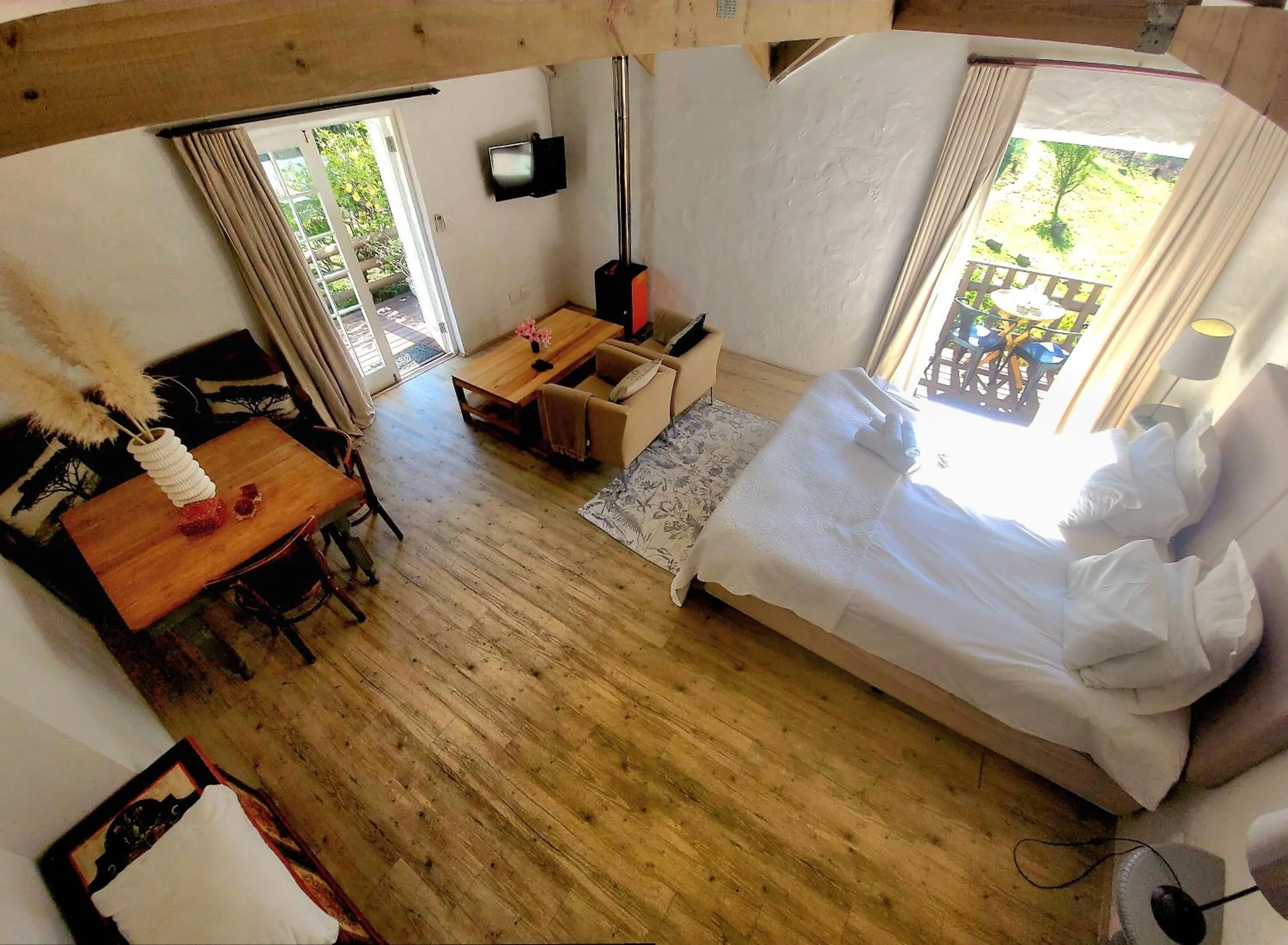 Balcony/Terrace, Bed in De Molen Guest House