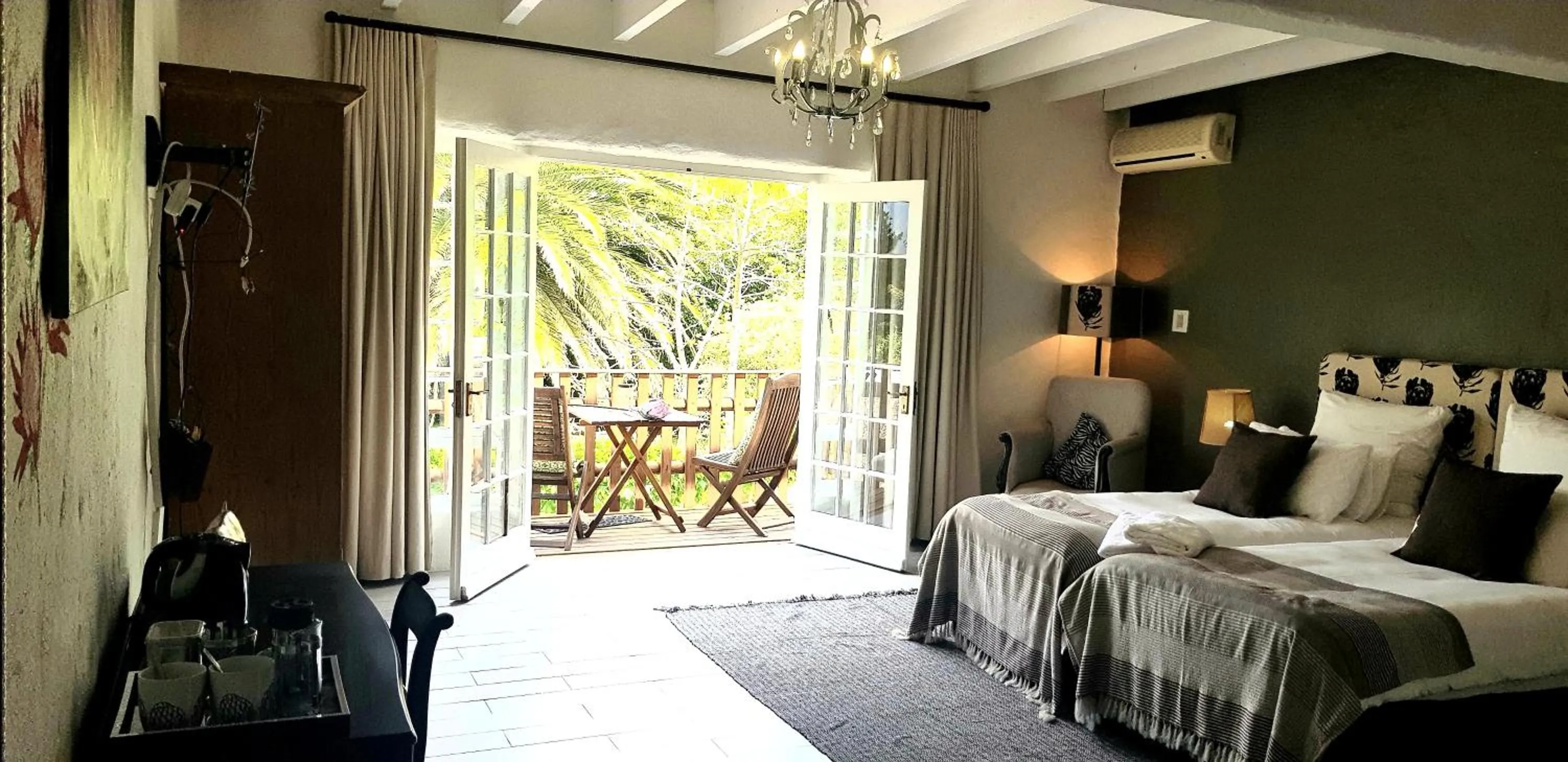 Balcony/Terrace, Bed in De Molen Guest House