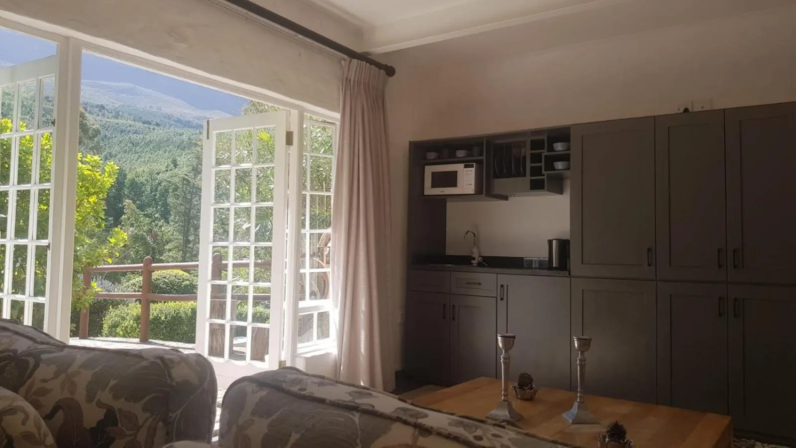 Kitchen or kitchenette in De Molen Guest House