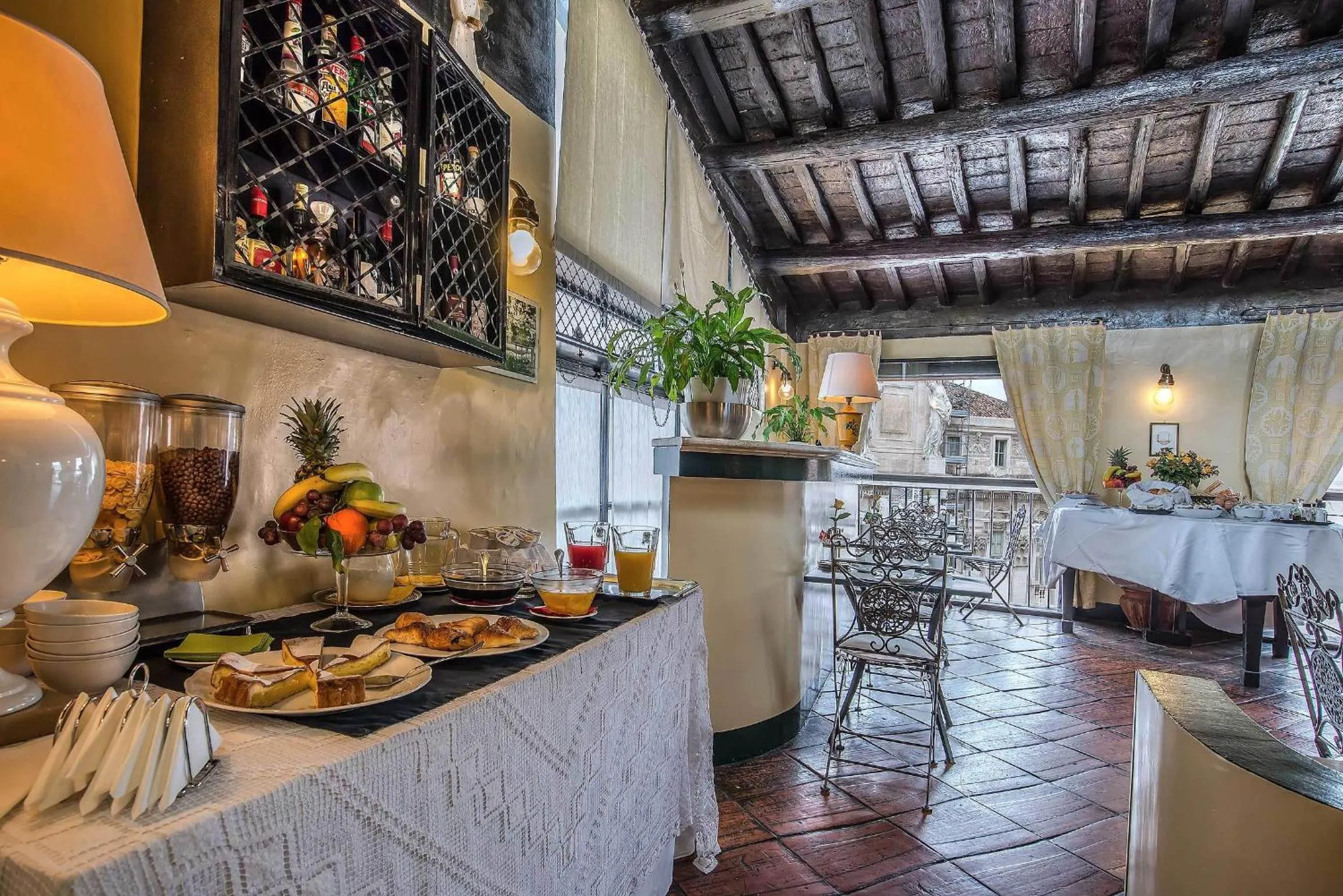 Restaurant/places to eat in Hotel Fontana