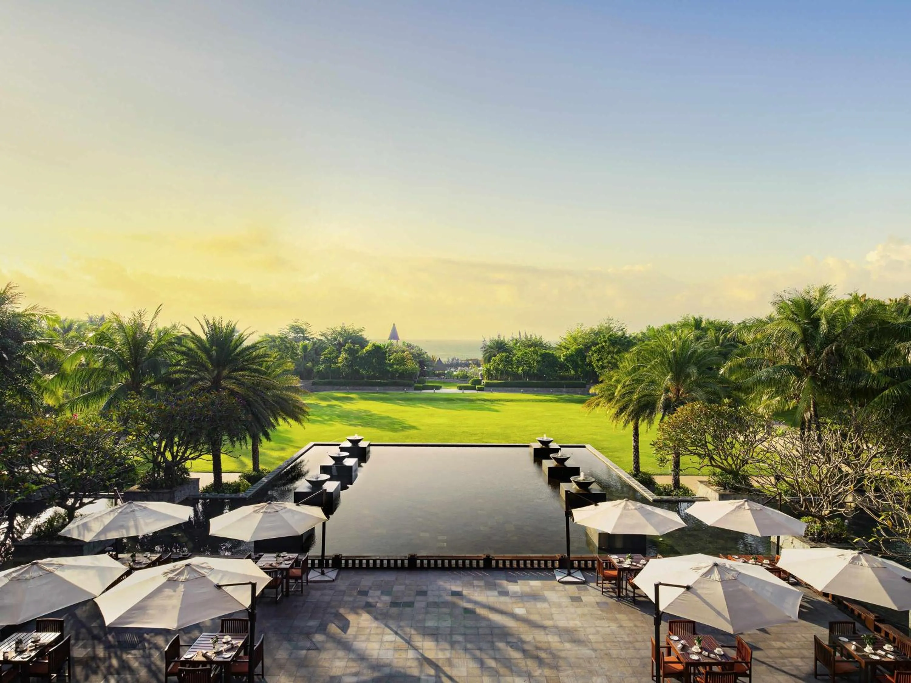 Breakfast in Raffles Hainan Clear Water Bay