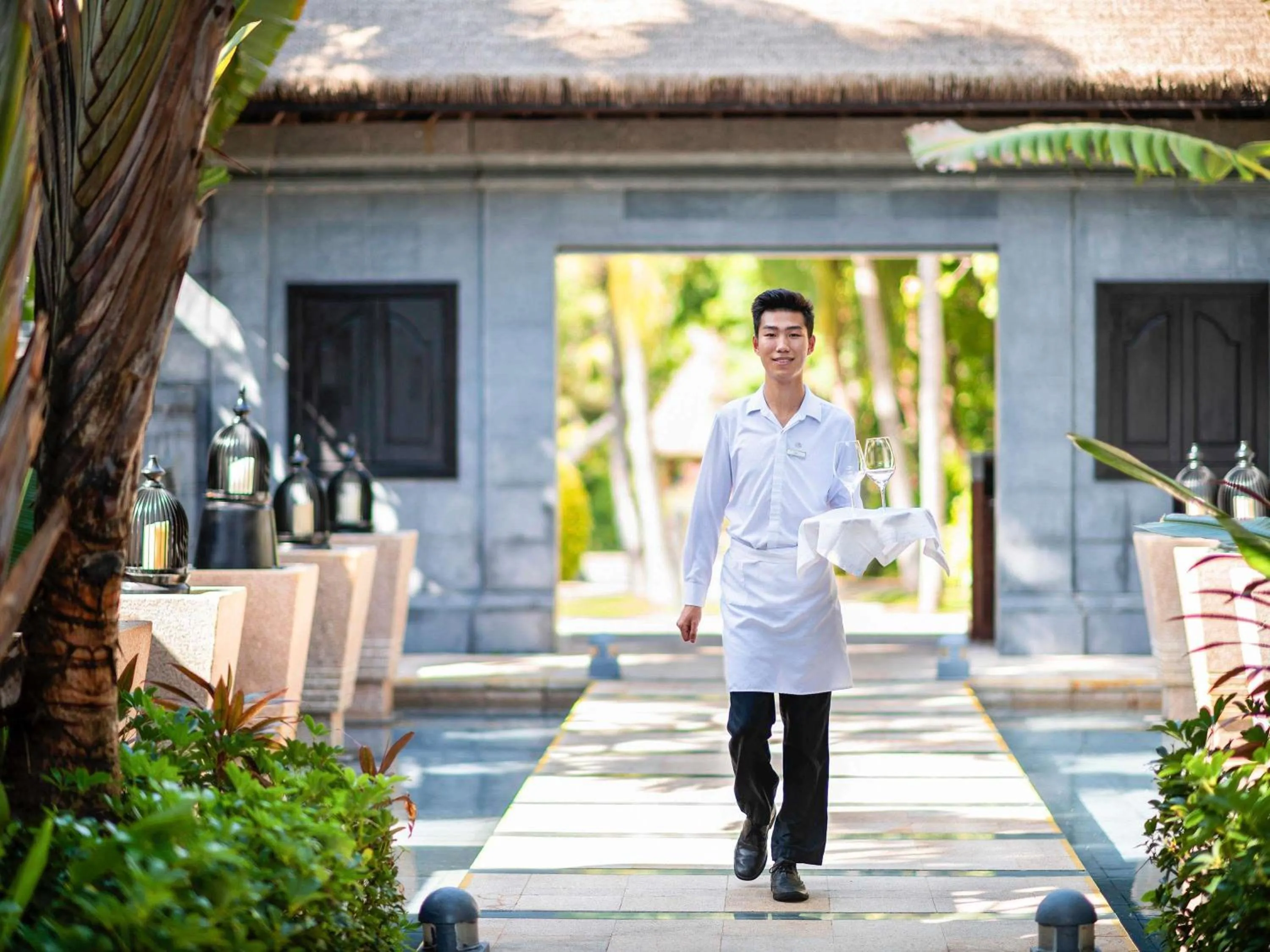 Restaurant/places to eat in Raffles Hainan Clear Water Bay