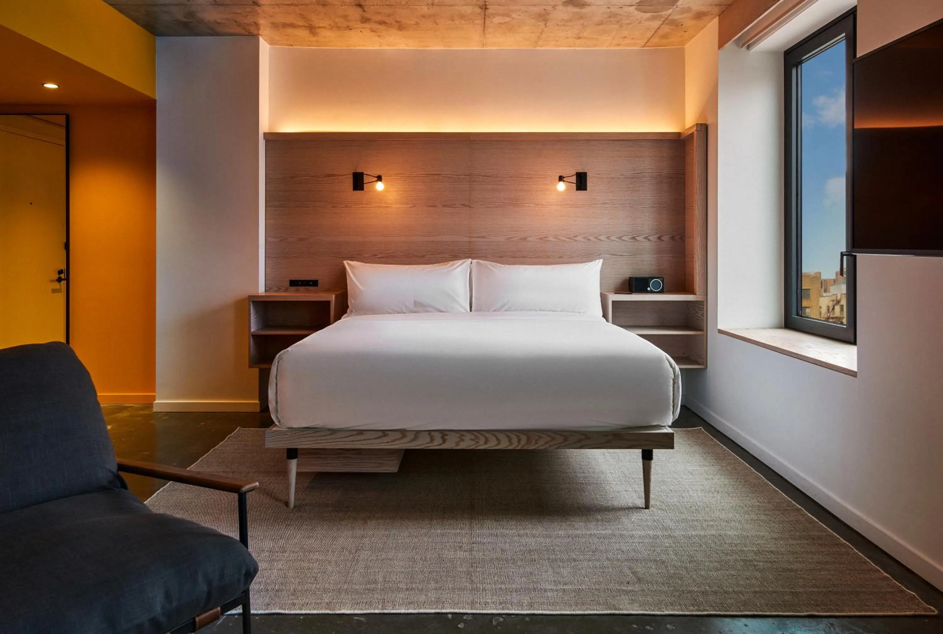 Bedroom, Bed in Radio Hotel