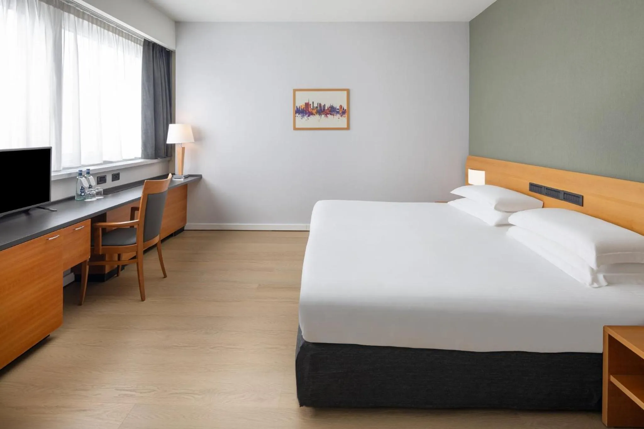 Photo of the whole room, Bed in Crowne Plaza Milan Linate by IHG