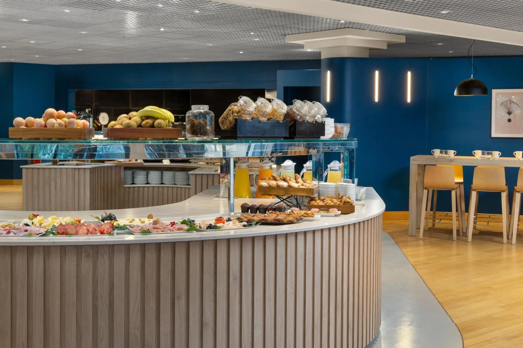 Restaurant/places to eat in Crowne Plaza Milan Linate by IHG