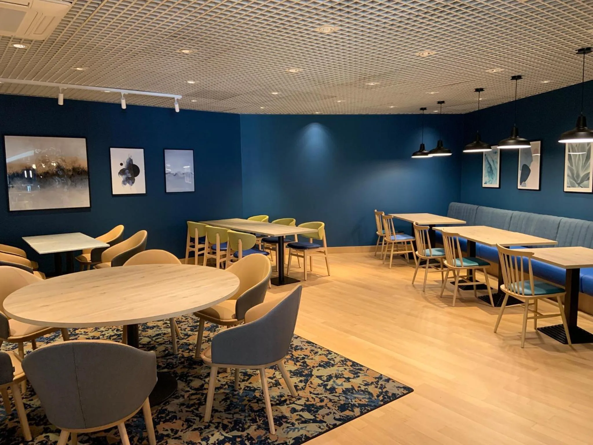 Restaurant/places to eat in Crowne Plaza Milan Linate by IHG