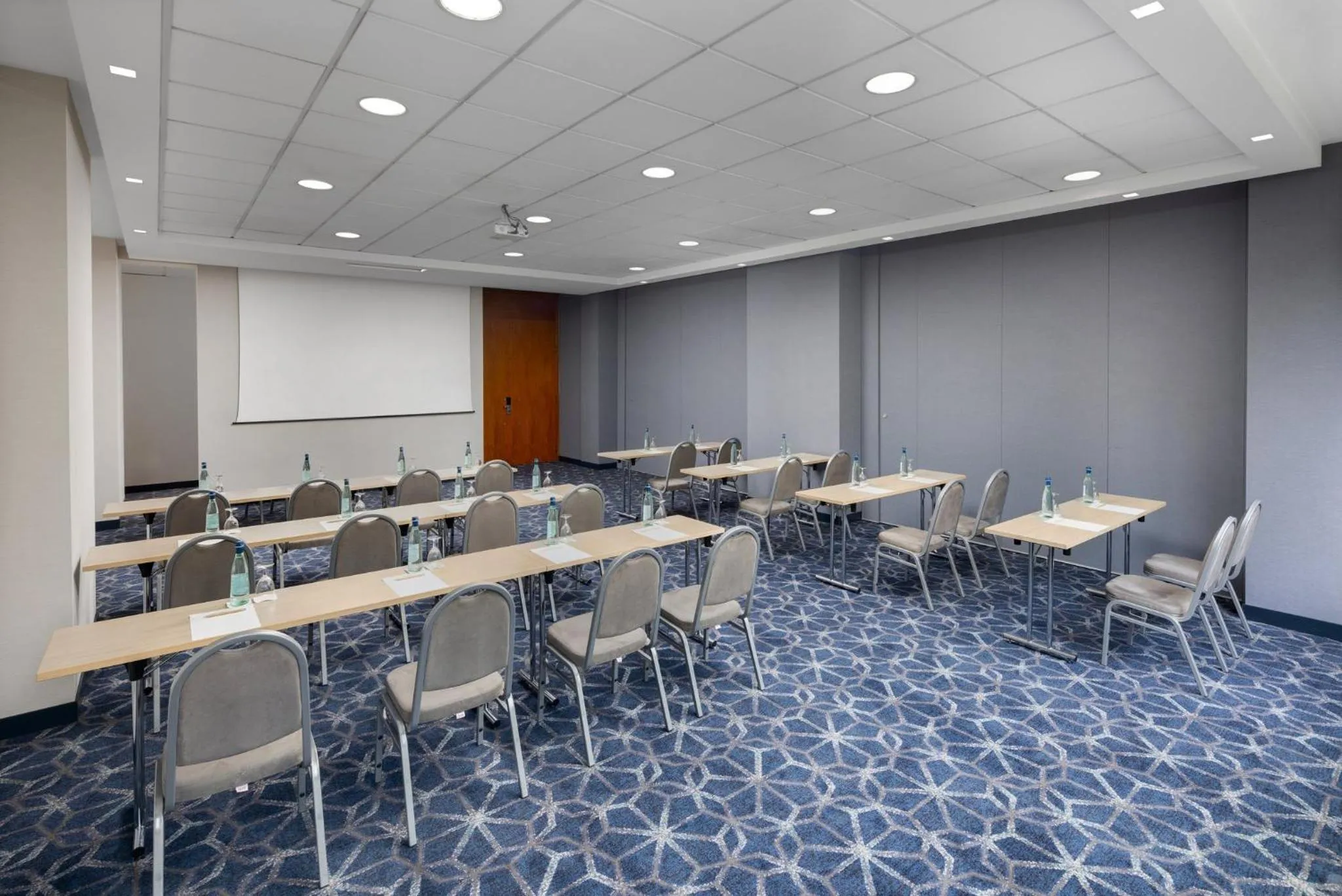 Meeting/conference room in Crowne Plaza Milan Linate by IHG