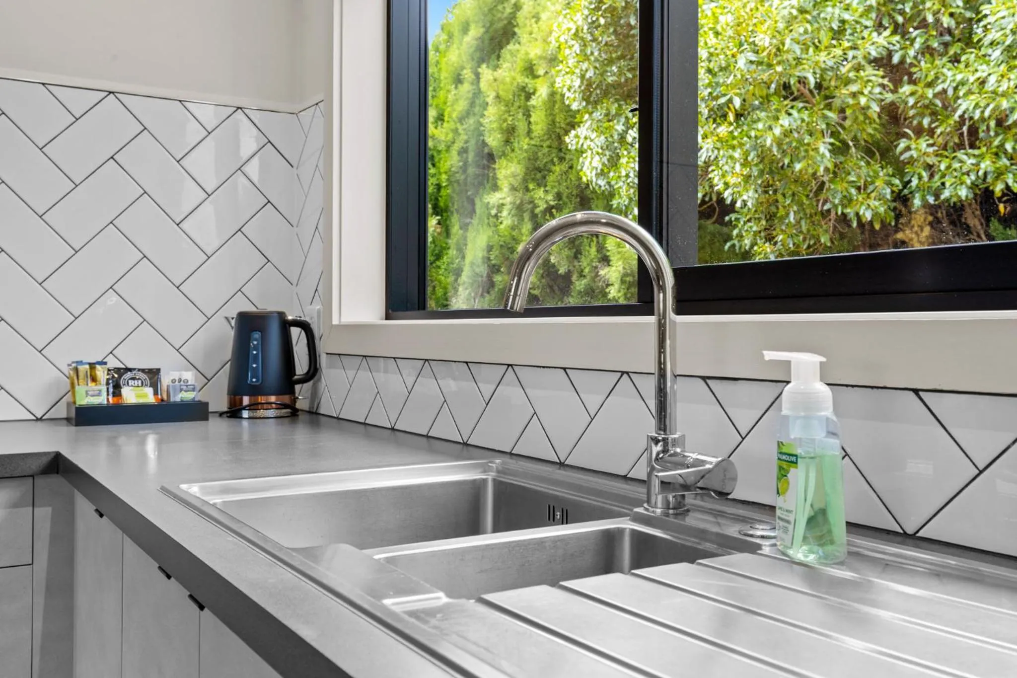 Riverside Hotel Marlborough