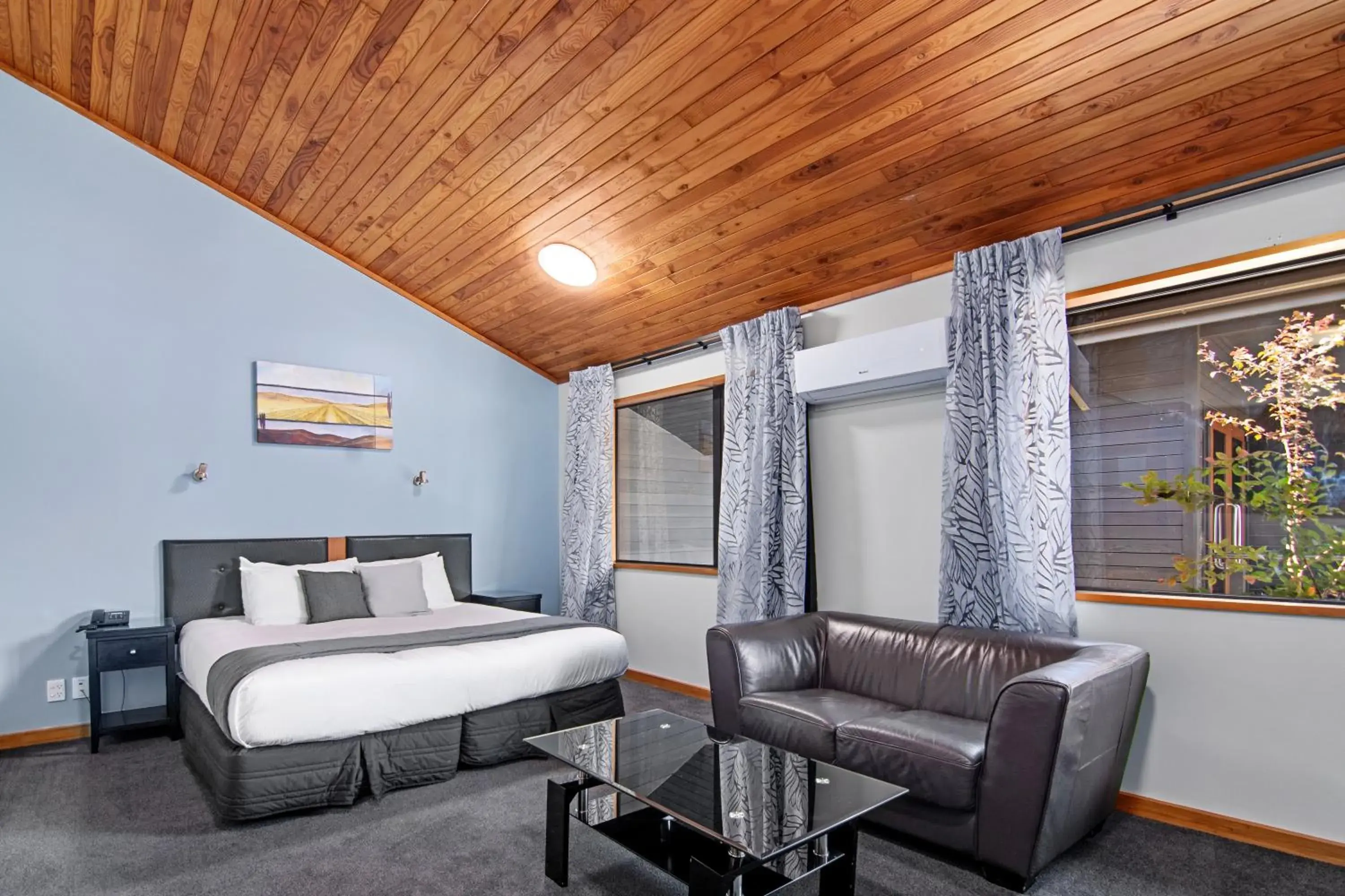 Superior King Room in Riverside Hotel Marlborough Superior King Room in Riverside Hotel Marlborough