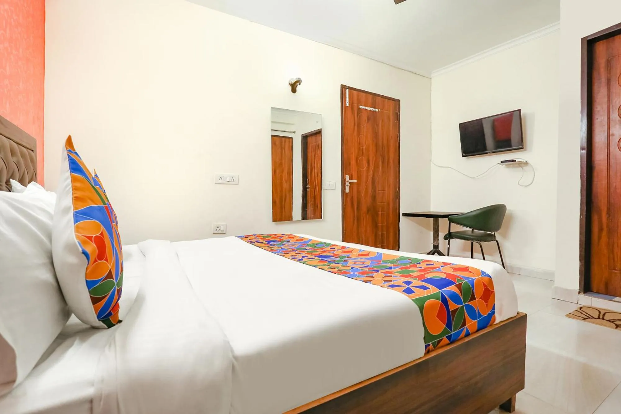 Bed in Via Mirage - Nr IGI Airport New Delhi