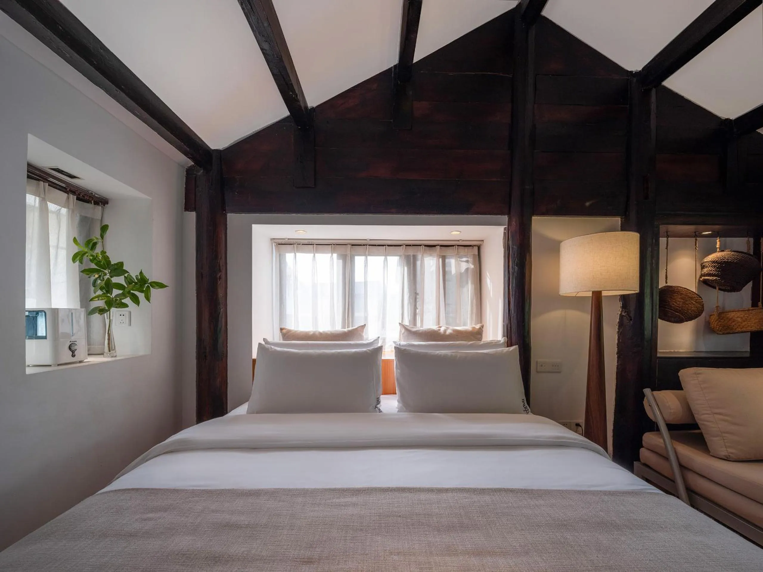 Bed in The Bivou Lijiang