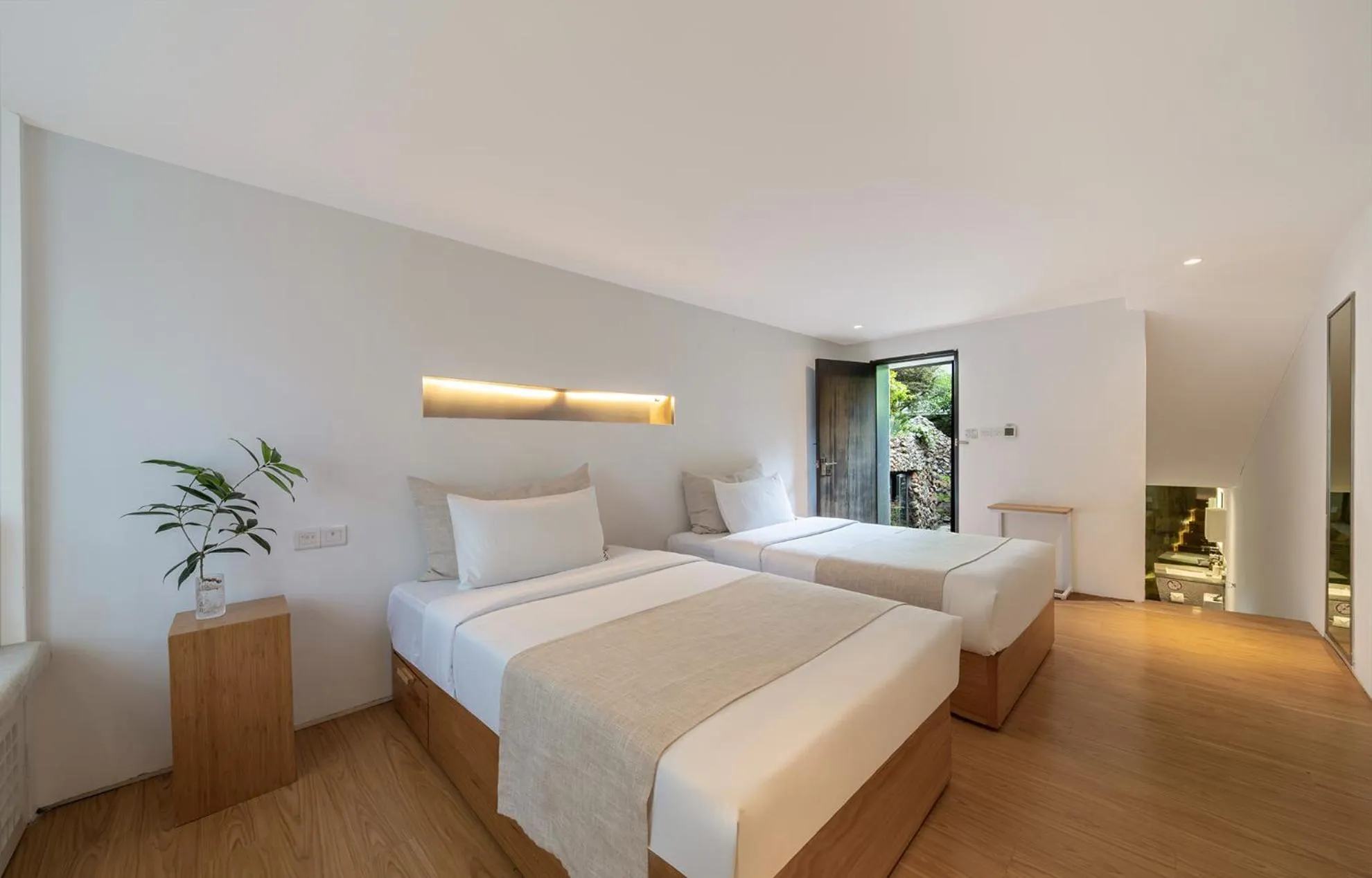 Photo of the whole room, Bed in The Bivou Lijiang