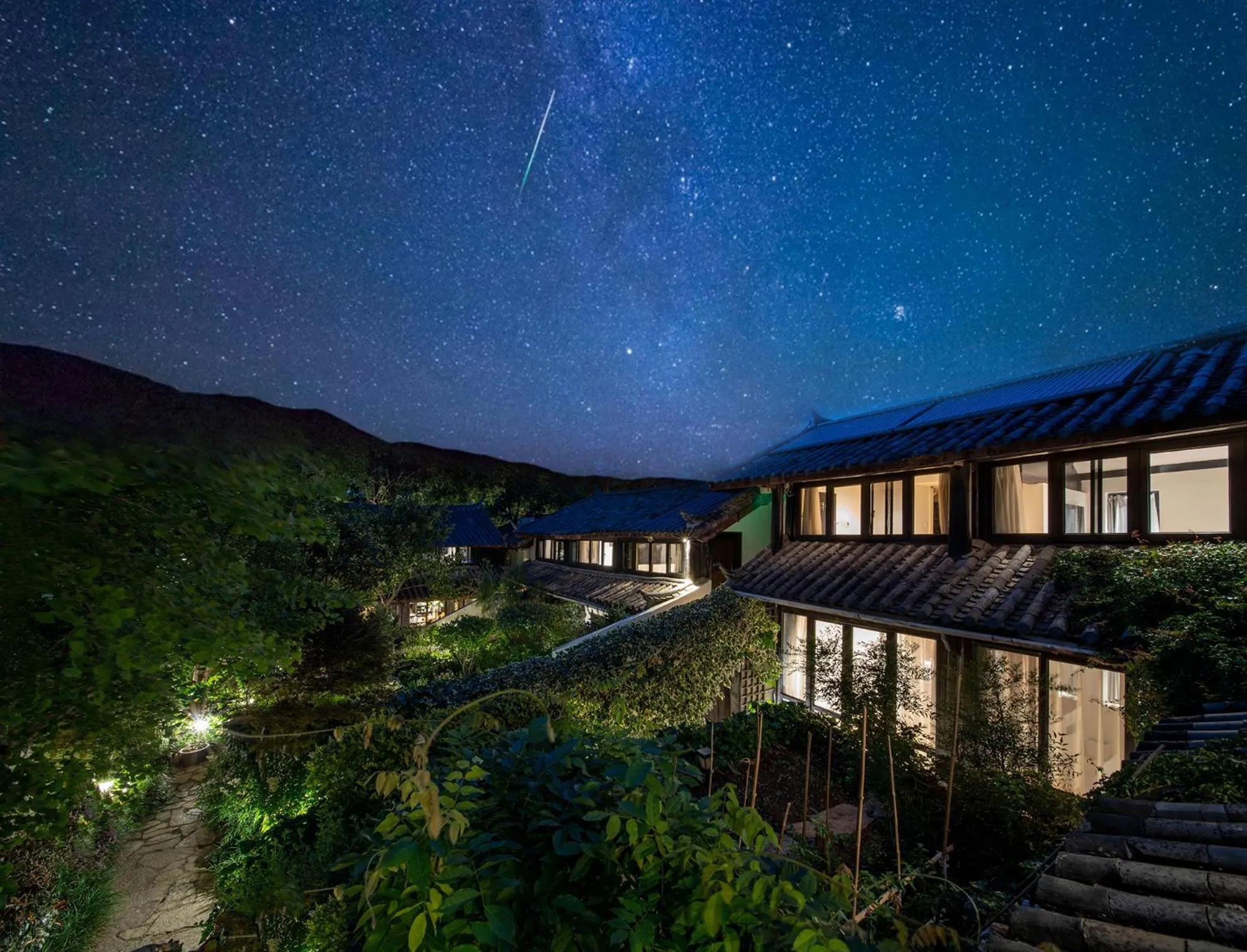 Night in The Bivou Lijiang