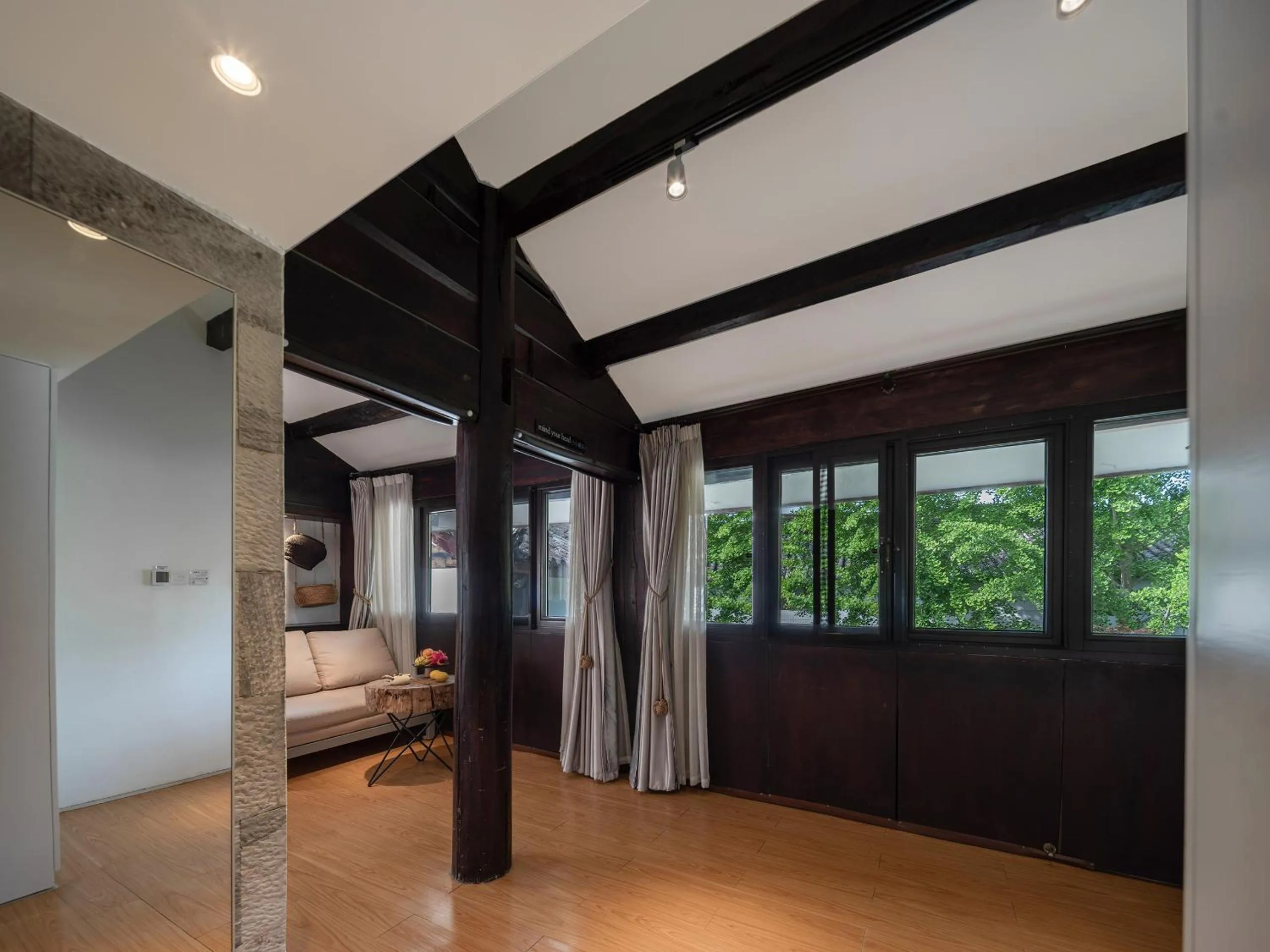 Photo of the whole room, Bed in The Bivou Lijiang