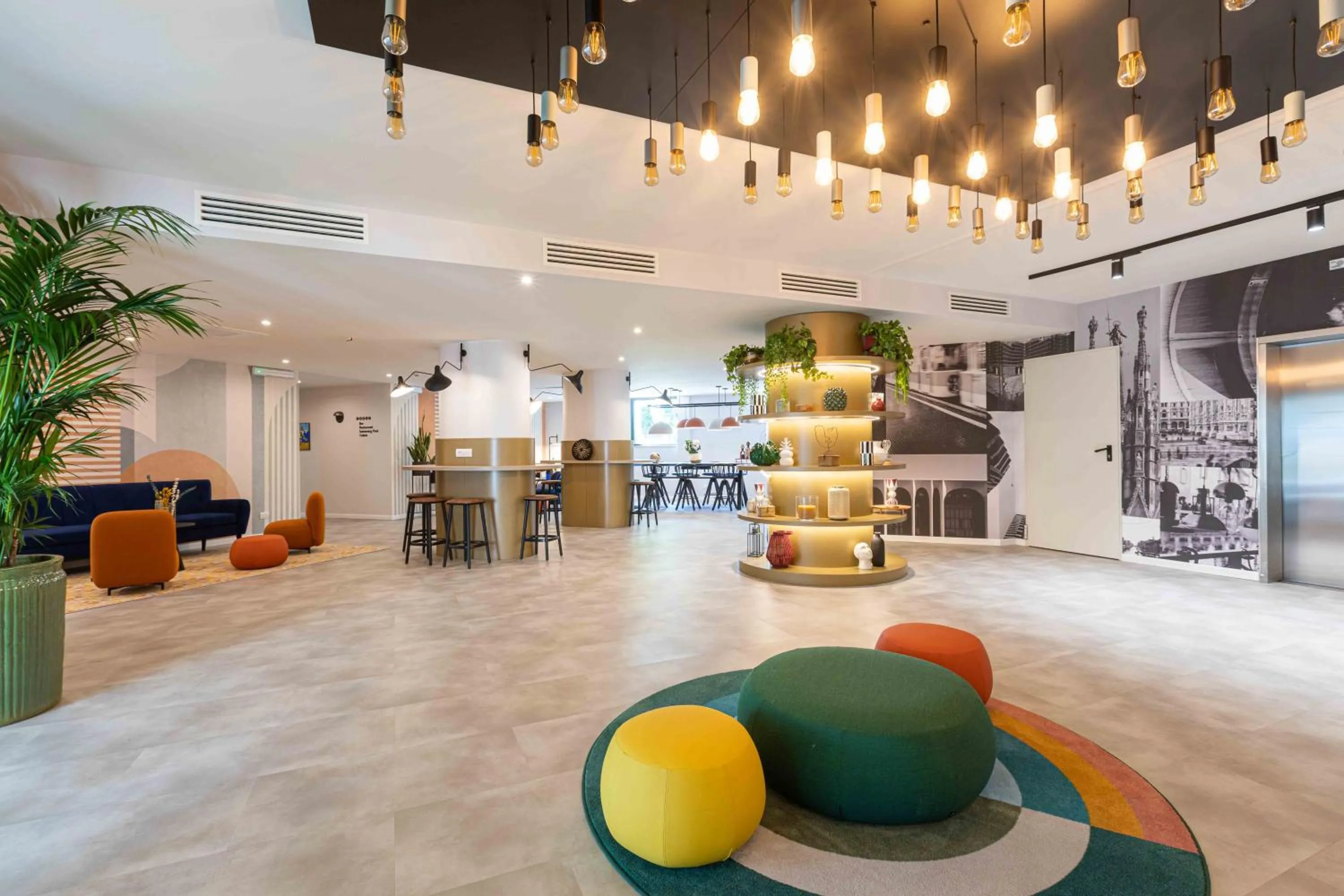 Lobby or reception in Belstay Milano Linate