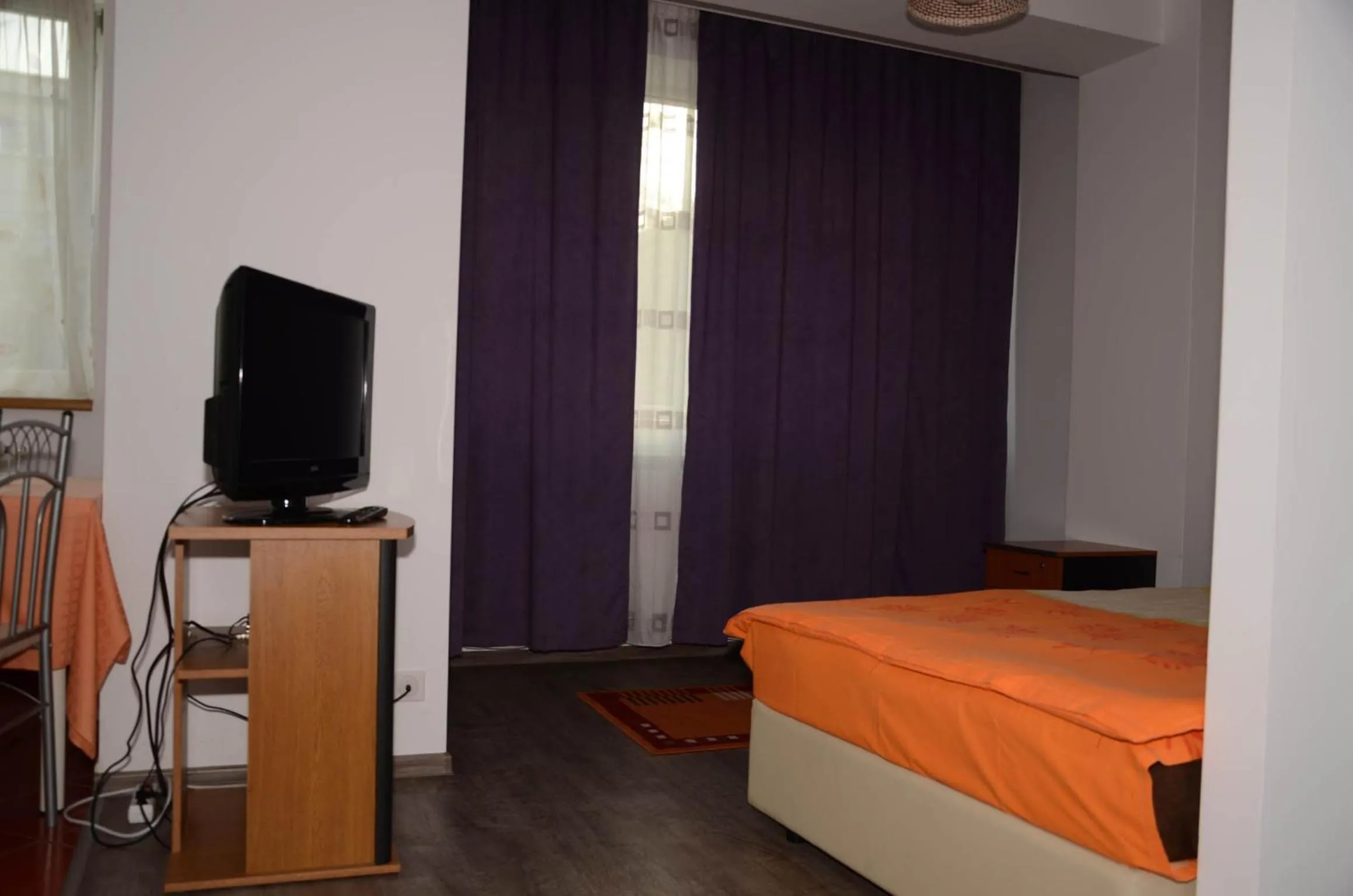 TV and multimedia in Apart La Cave