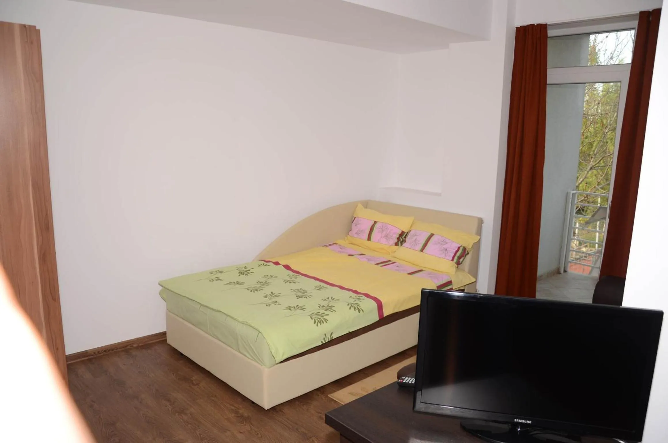 Bed in Apart La Cave