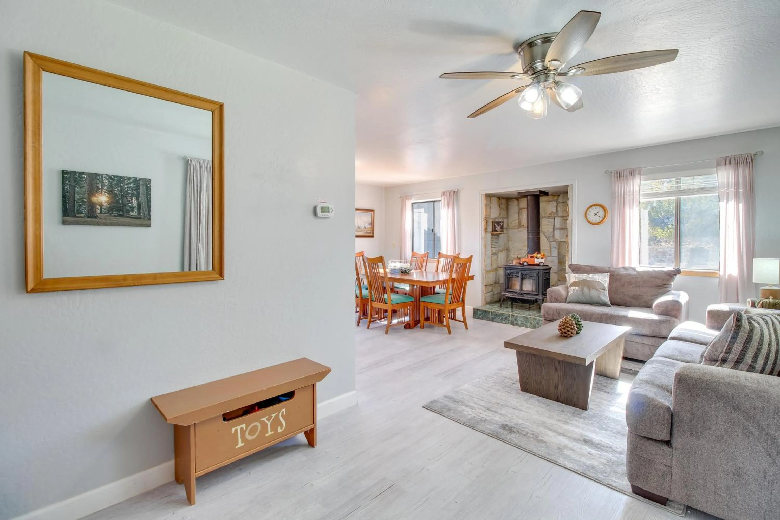 Eagar Vacation Rental Home with Spacious Deck!