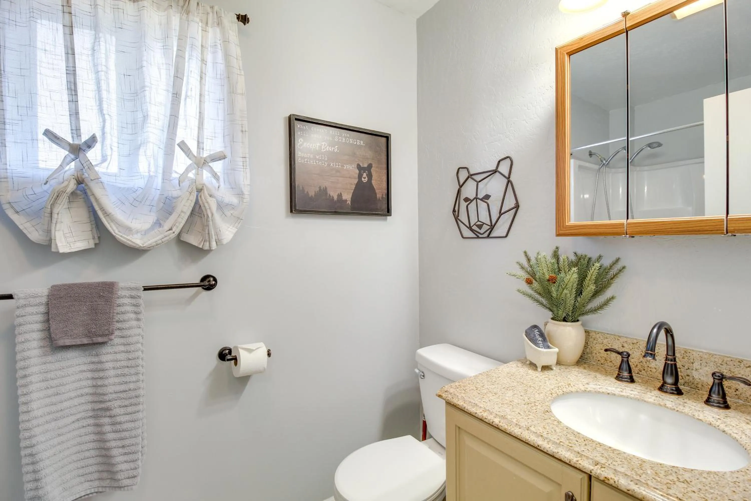 Eagar Vacation Rental Home with Spacious Deck!