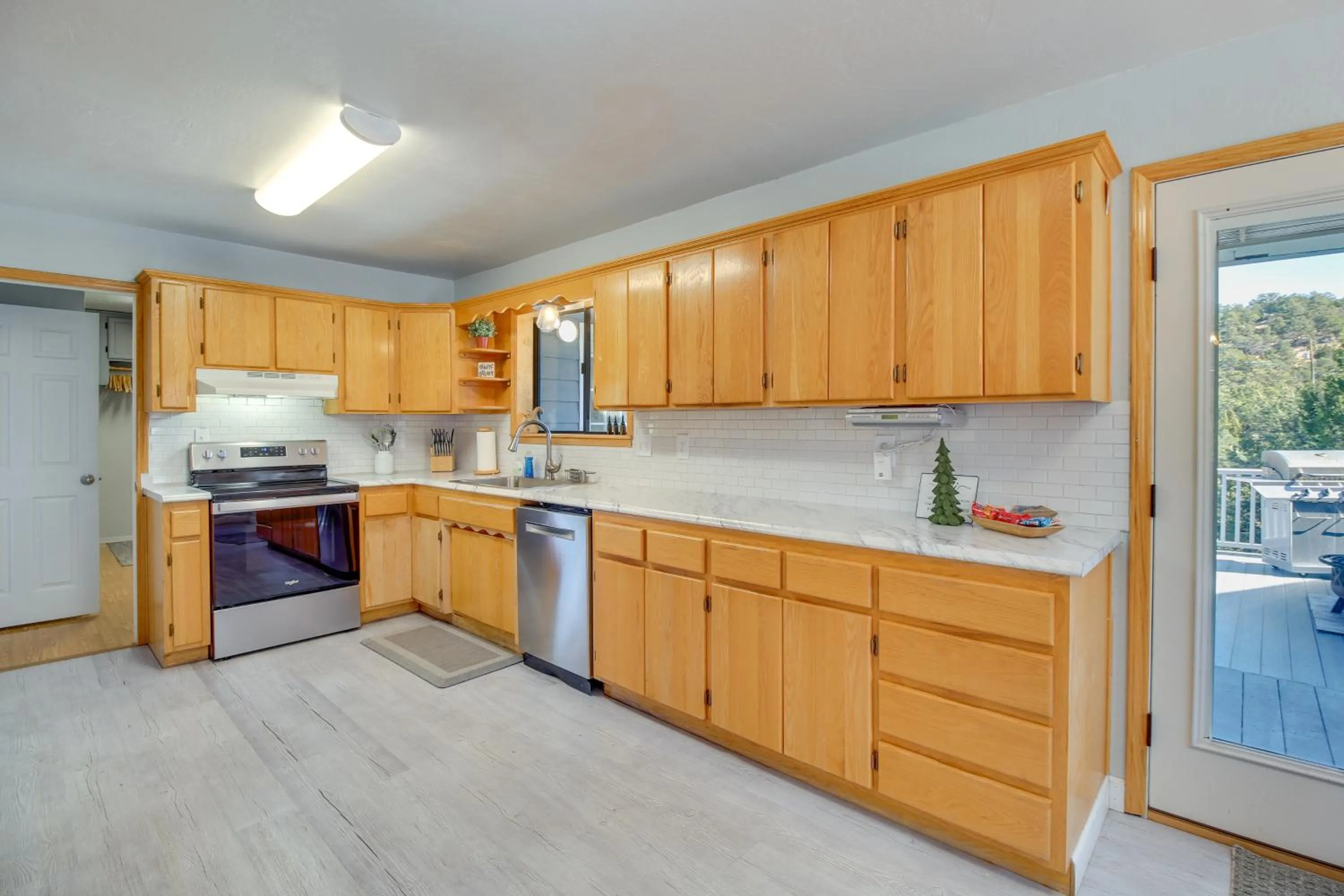 Eagar Vacation Rental Home with Spacious Deck!