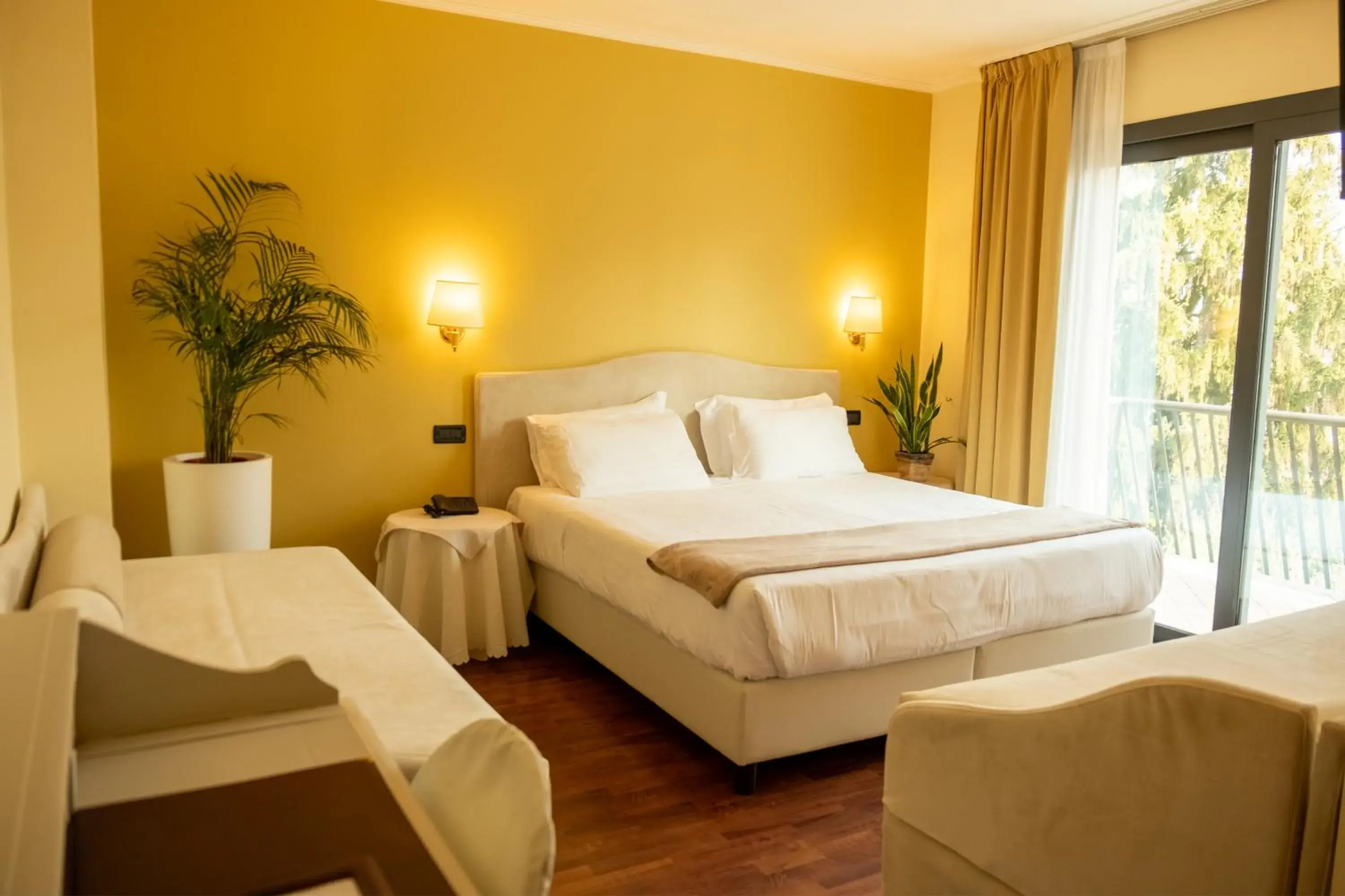 Family Room with Balcony in Admiral Hotel Villa Erme Family Room with Balcony in Admiral Hotel Villa Erme