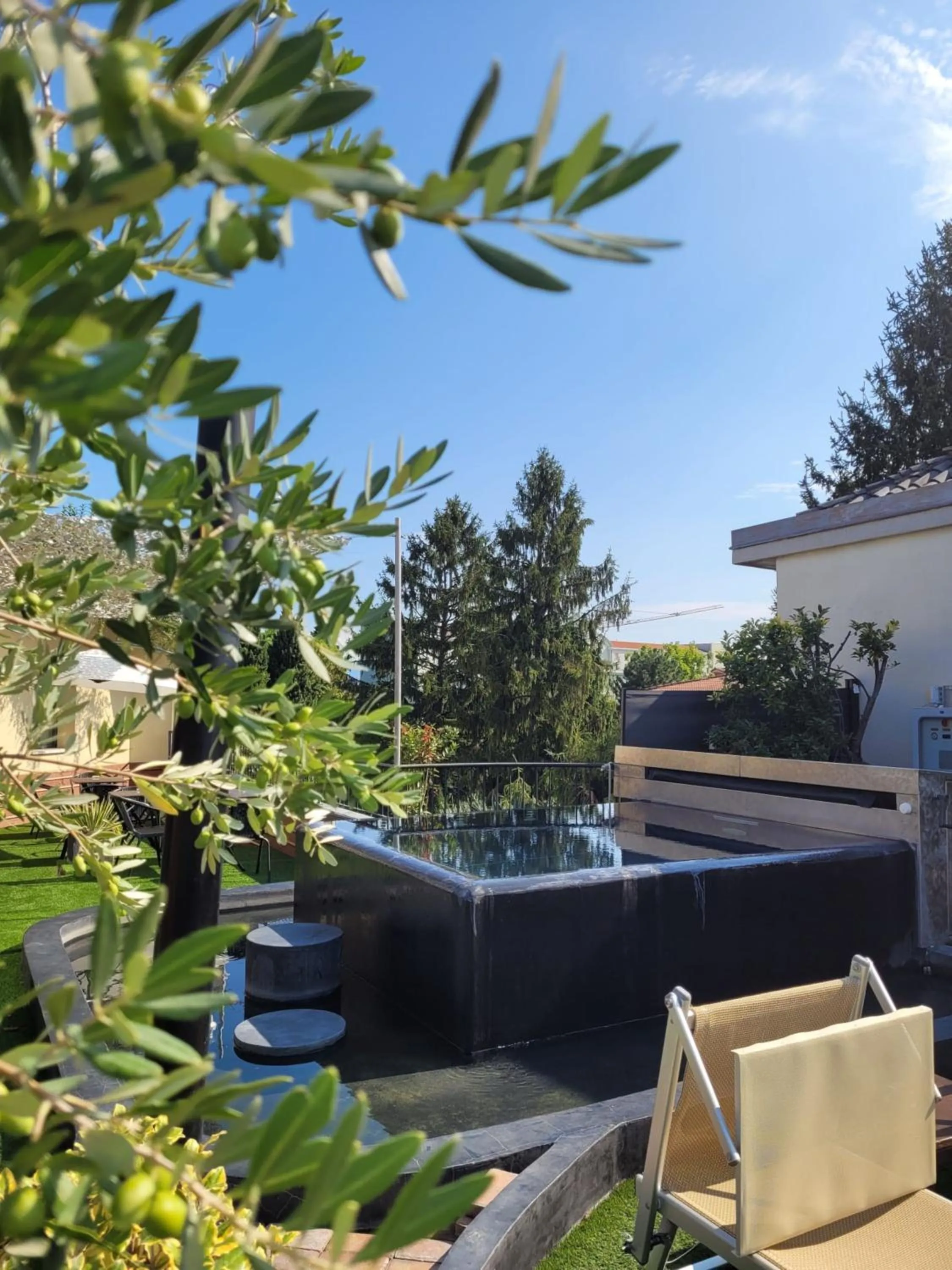 Hot Tub in Admiral Hotel Villa Erme