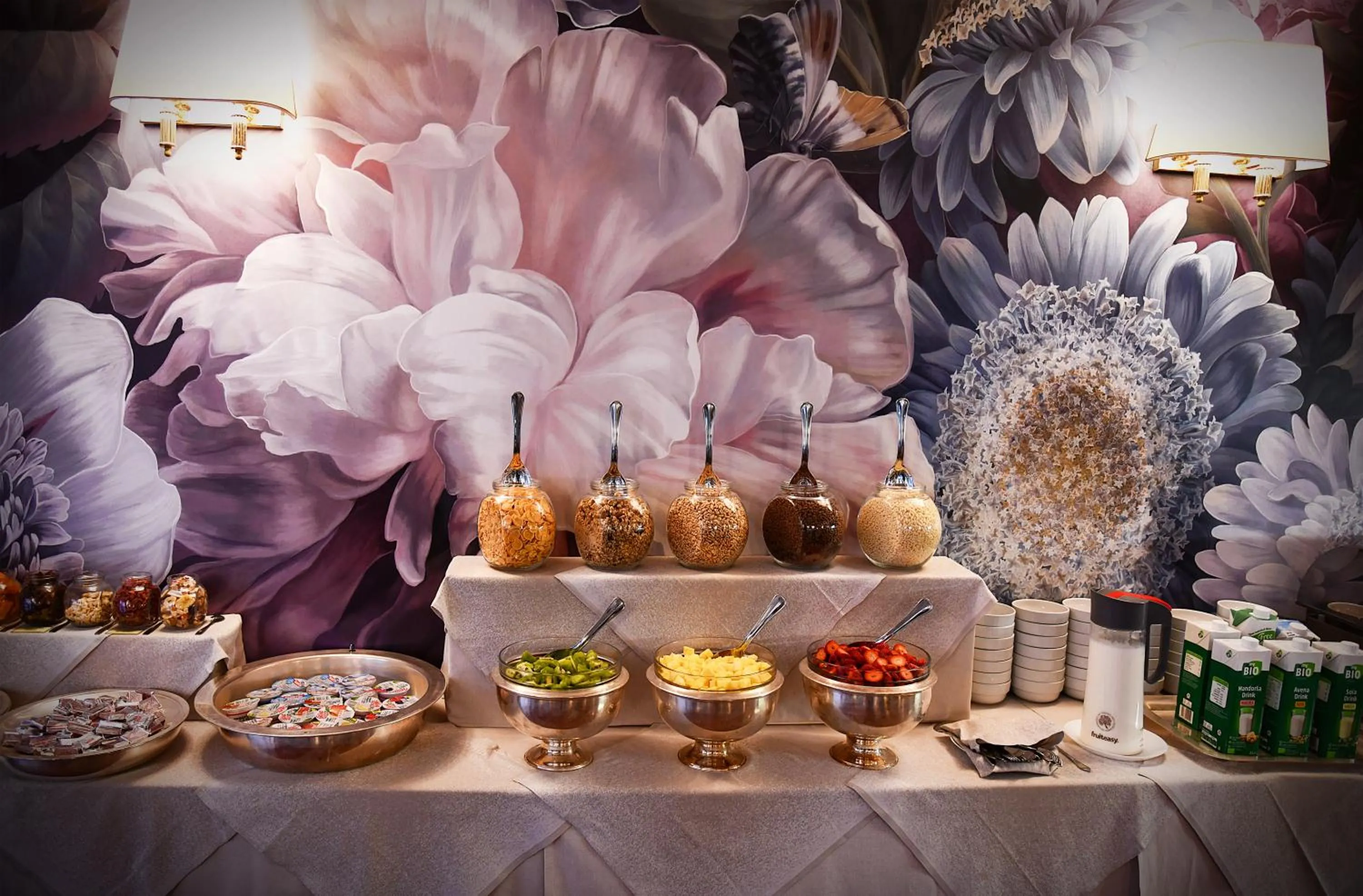 Breakfast in Admiral Hotel Villa Erme