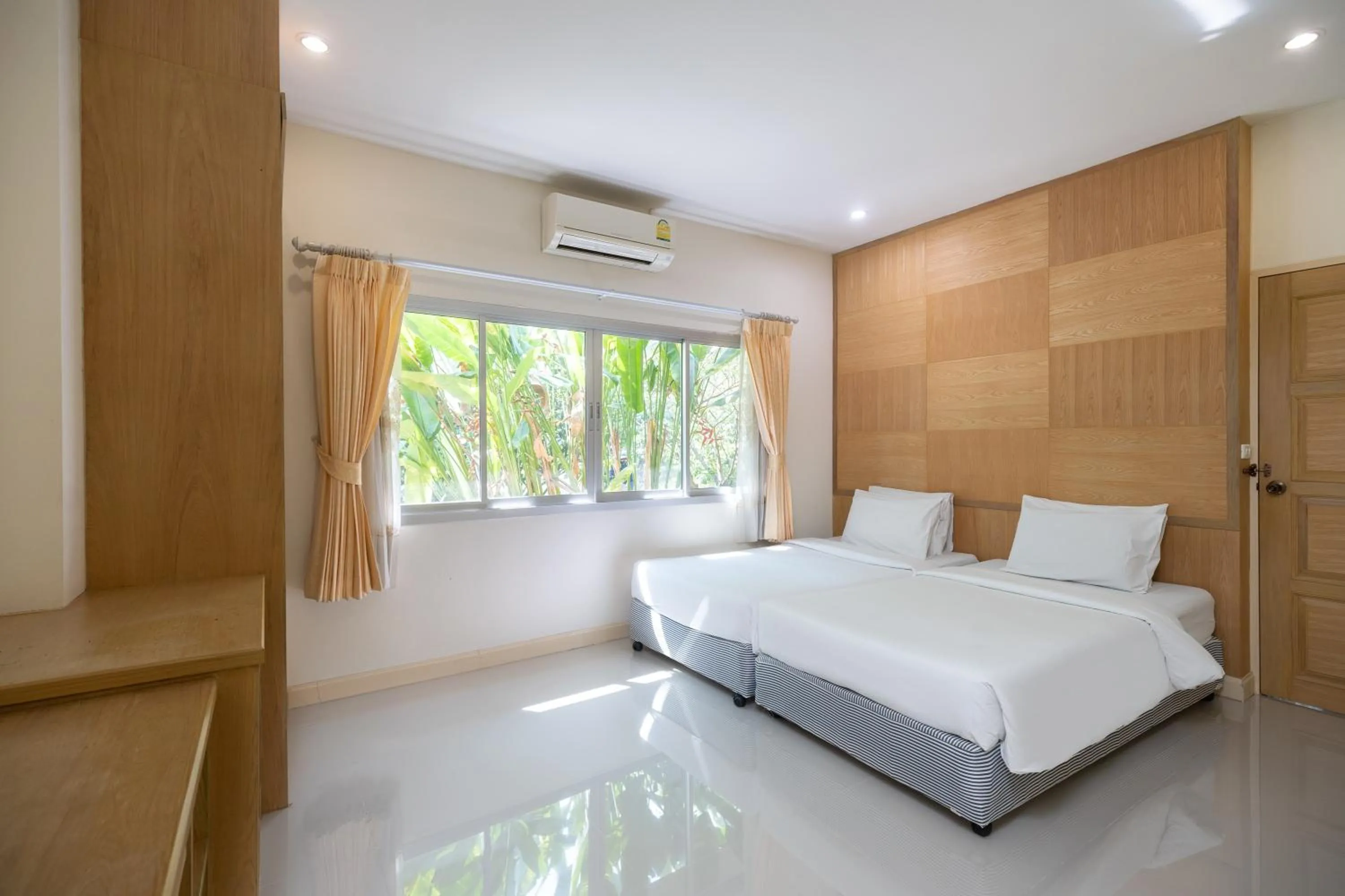 Bedroom, Bed in Thara Cholapruek Resort