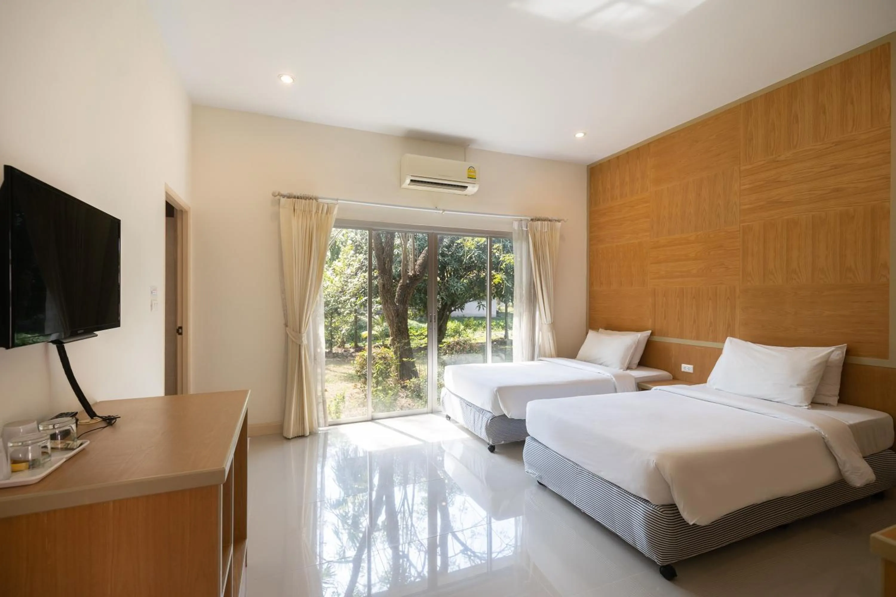 Bedroom, Bed in Thara Cholapruek Resort