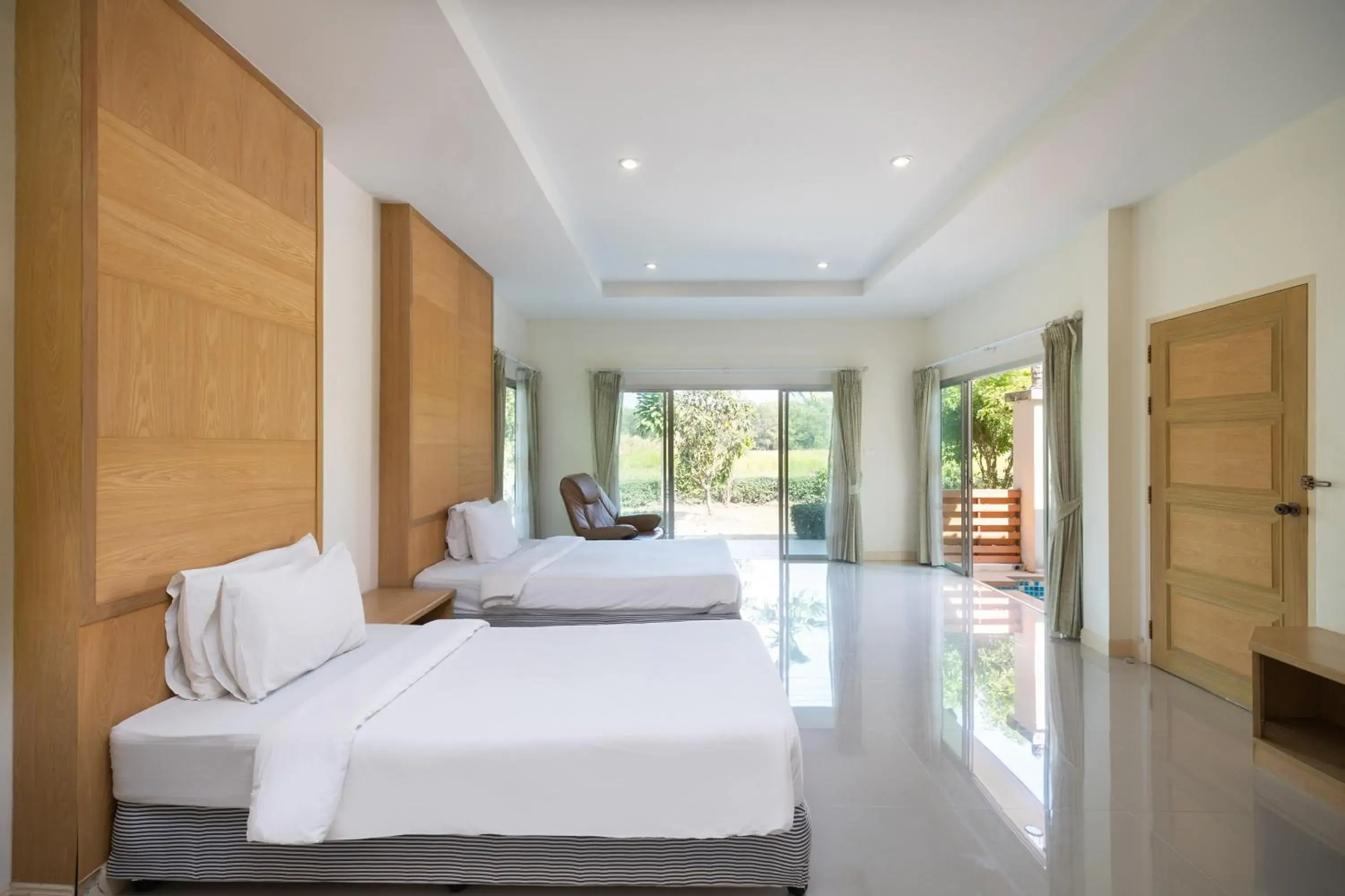 Three-Bedroom House in Thara Cholapruek Resort Three-Bedroom House in Thara Cholapruek Resort