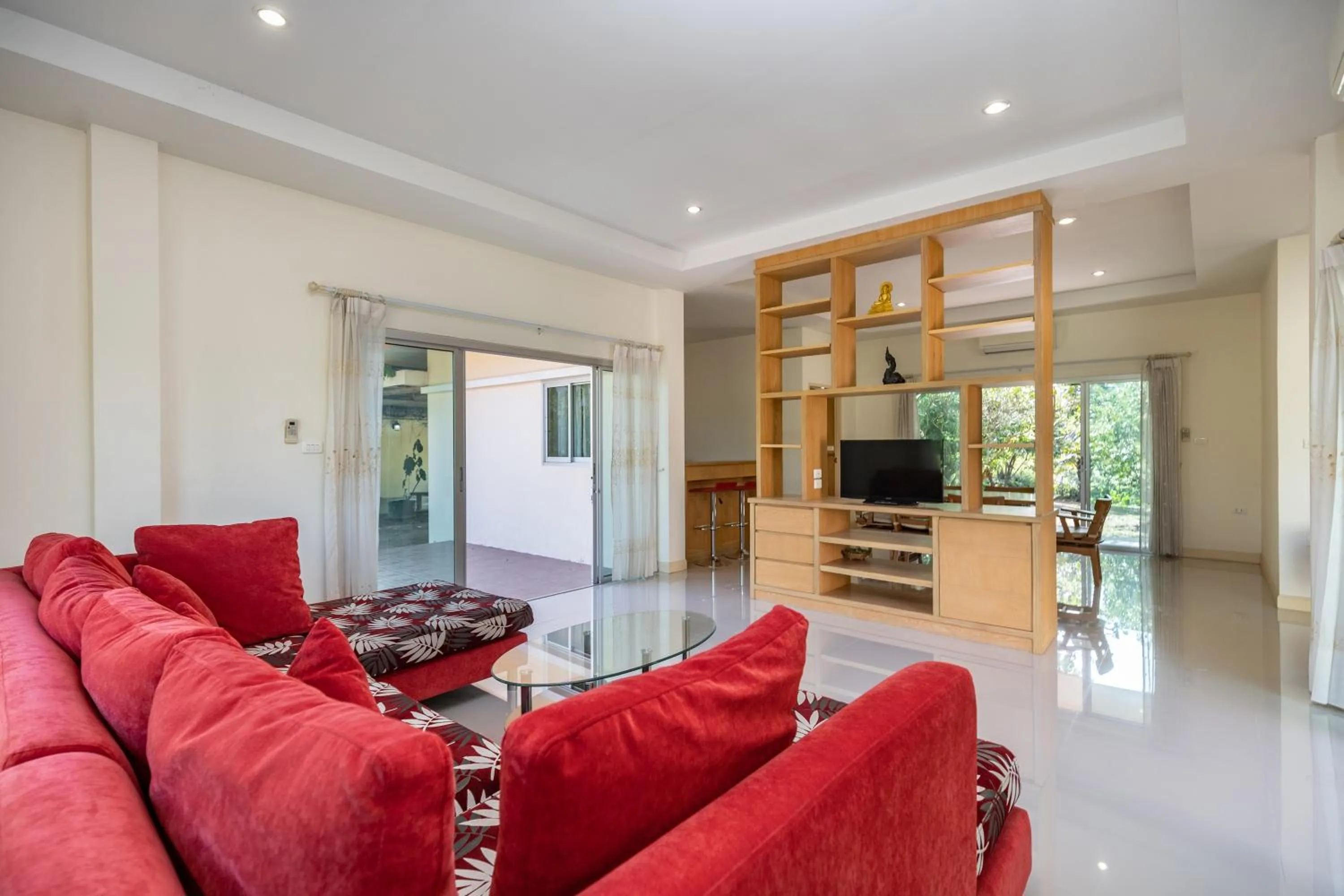 Living room in Thara Cholapruek Resort