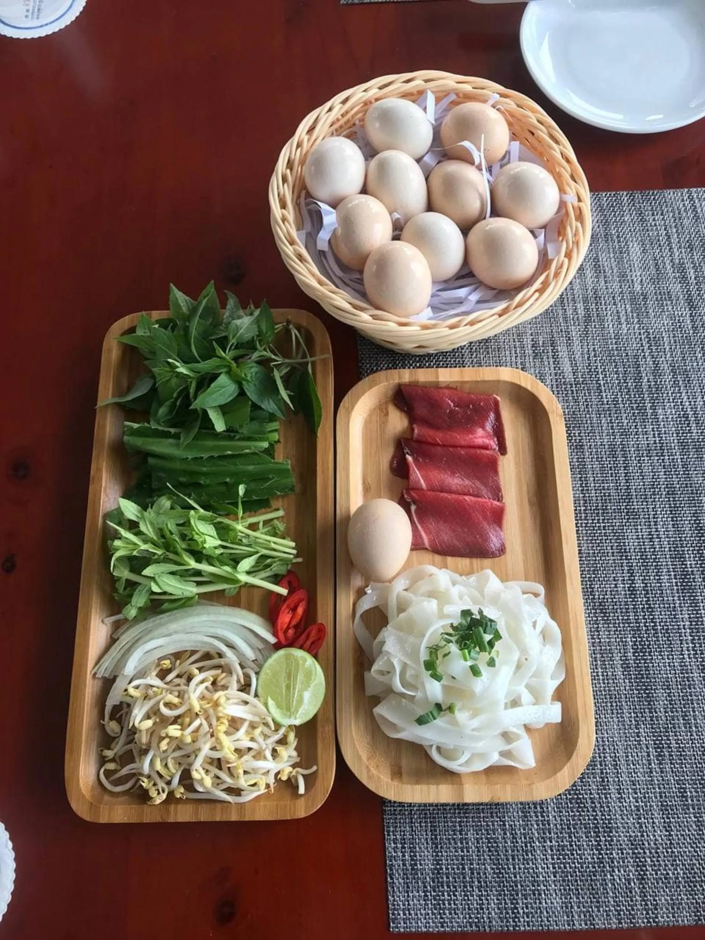 Restaurant/places to eat in V V Hotel Battambang