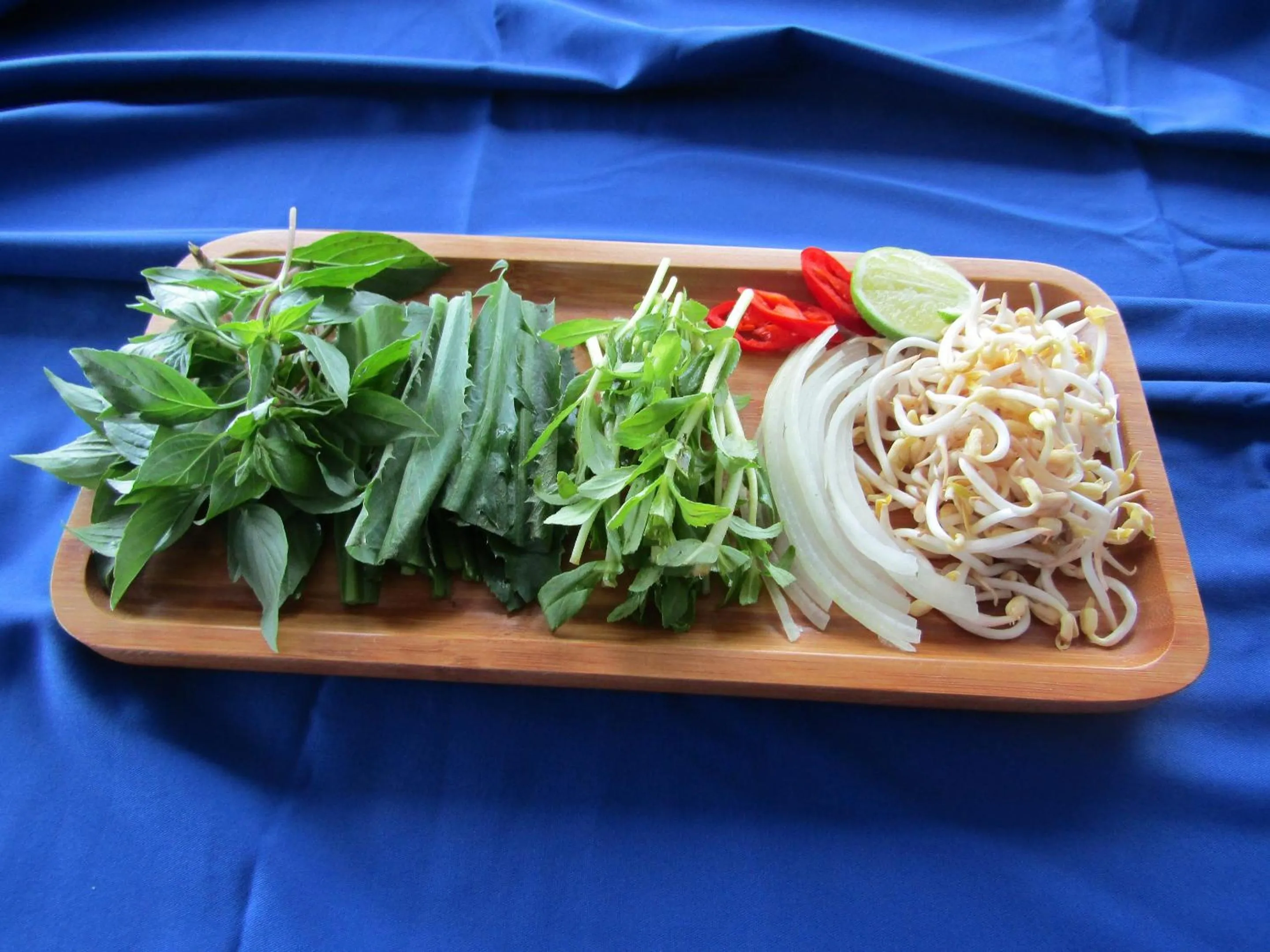 Restaurant/places to eat in V V Hotel Battambang