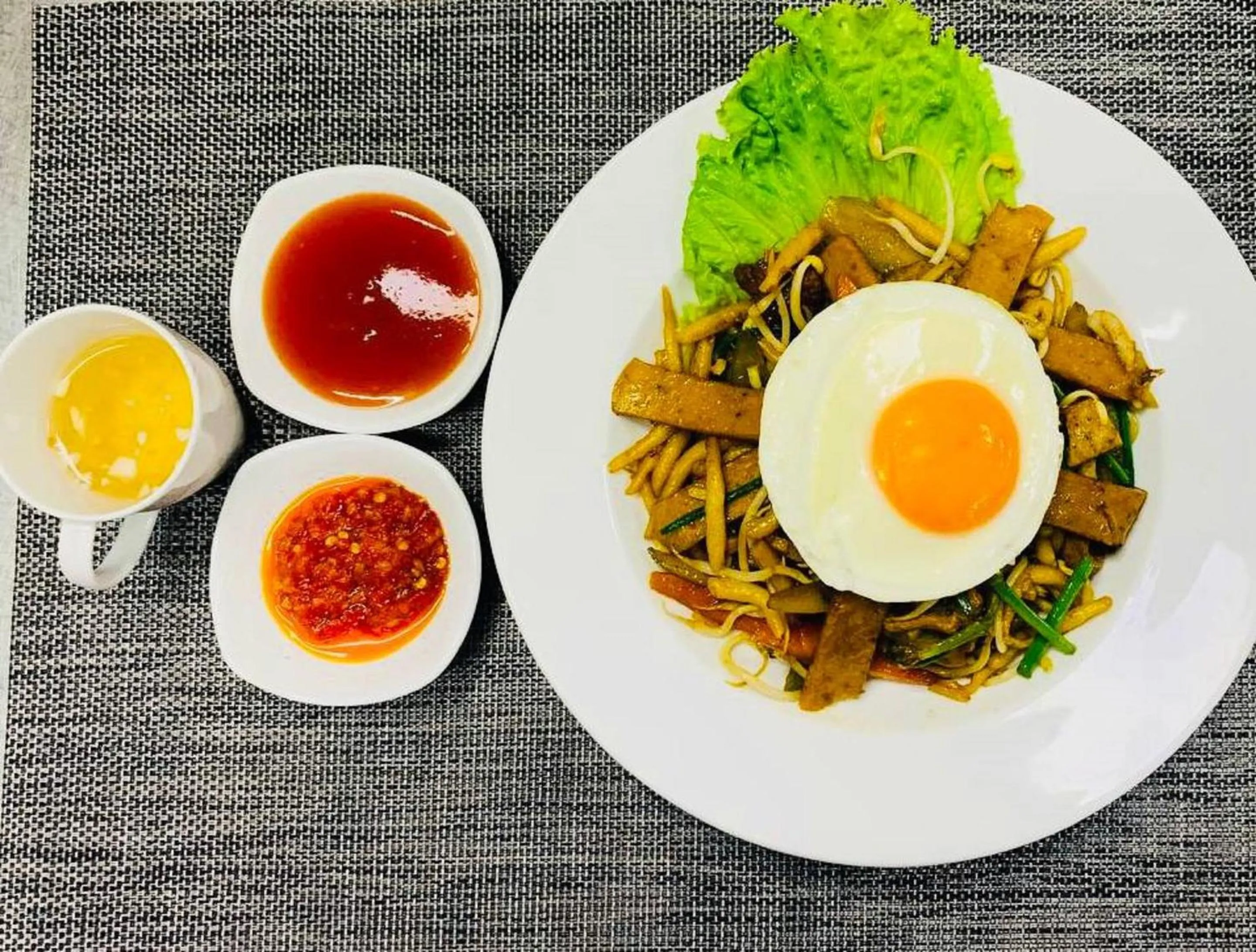 Dining area in V V Hotel Battambang