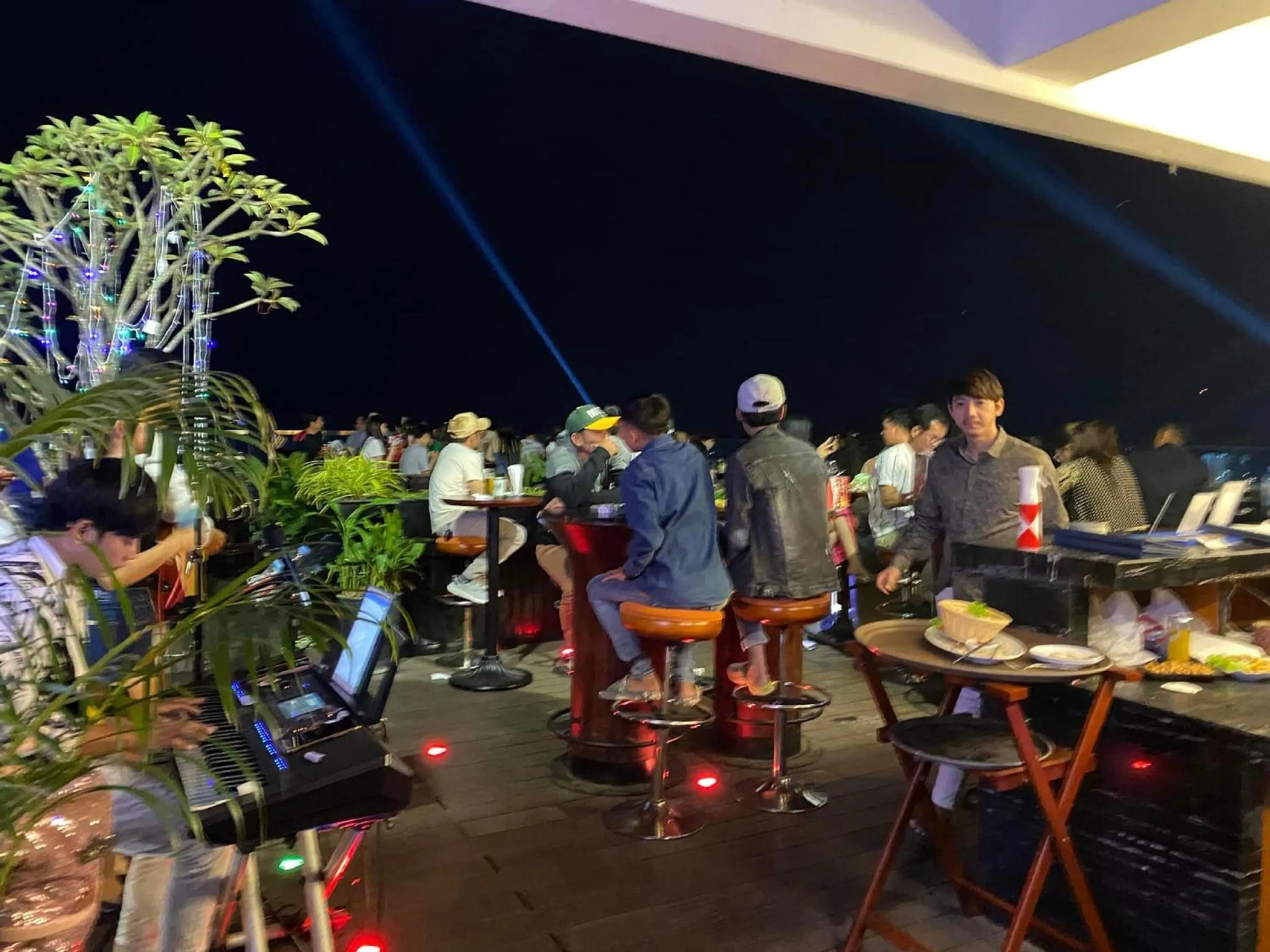 Lounge or bar in V V Hotel Battambang