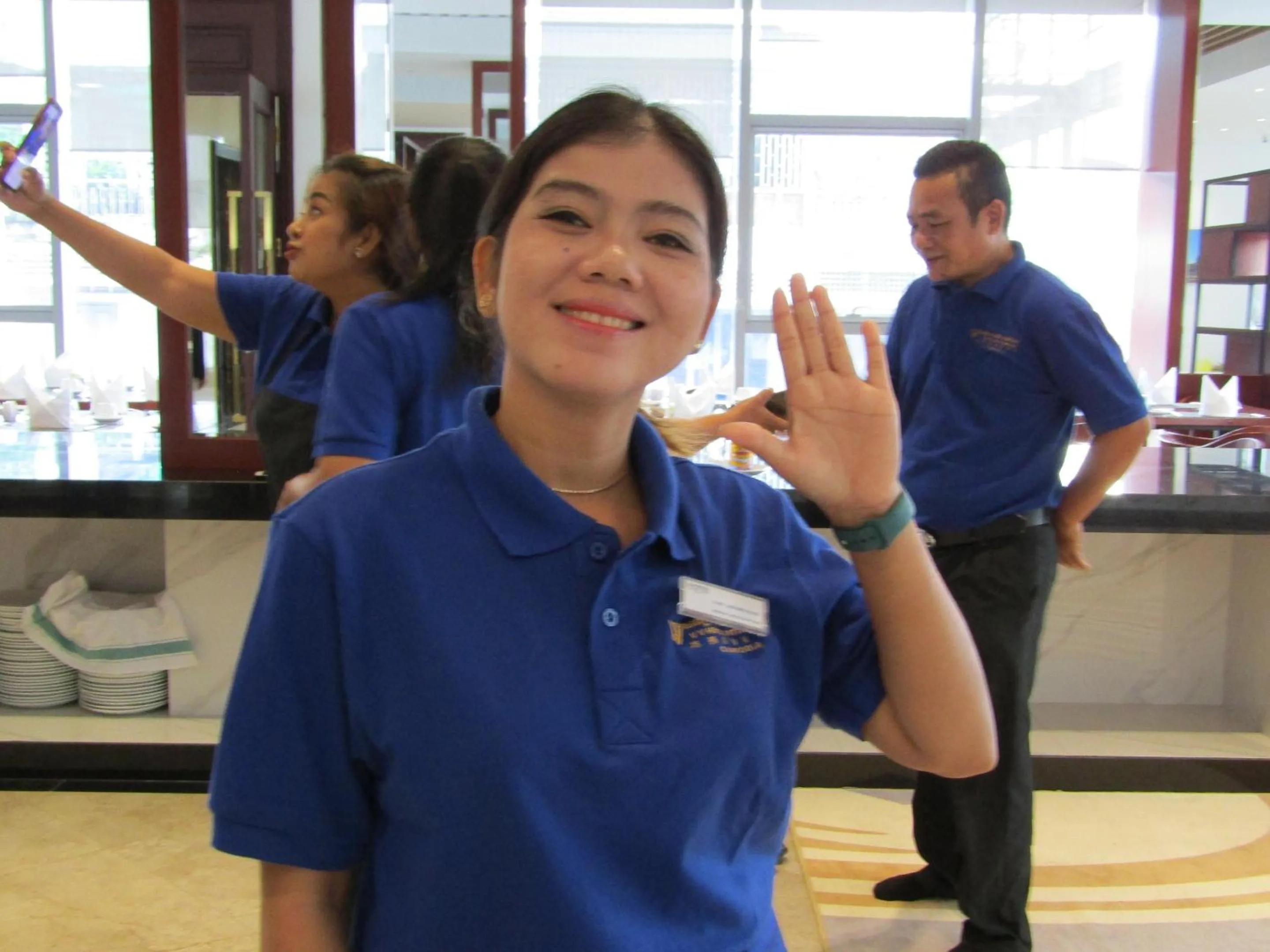 Restaurant/places to eat in V V Hotel Battambang