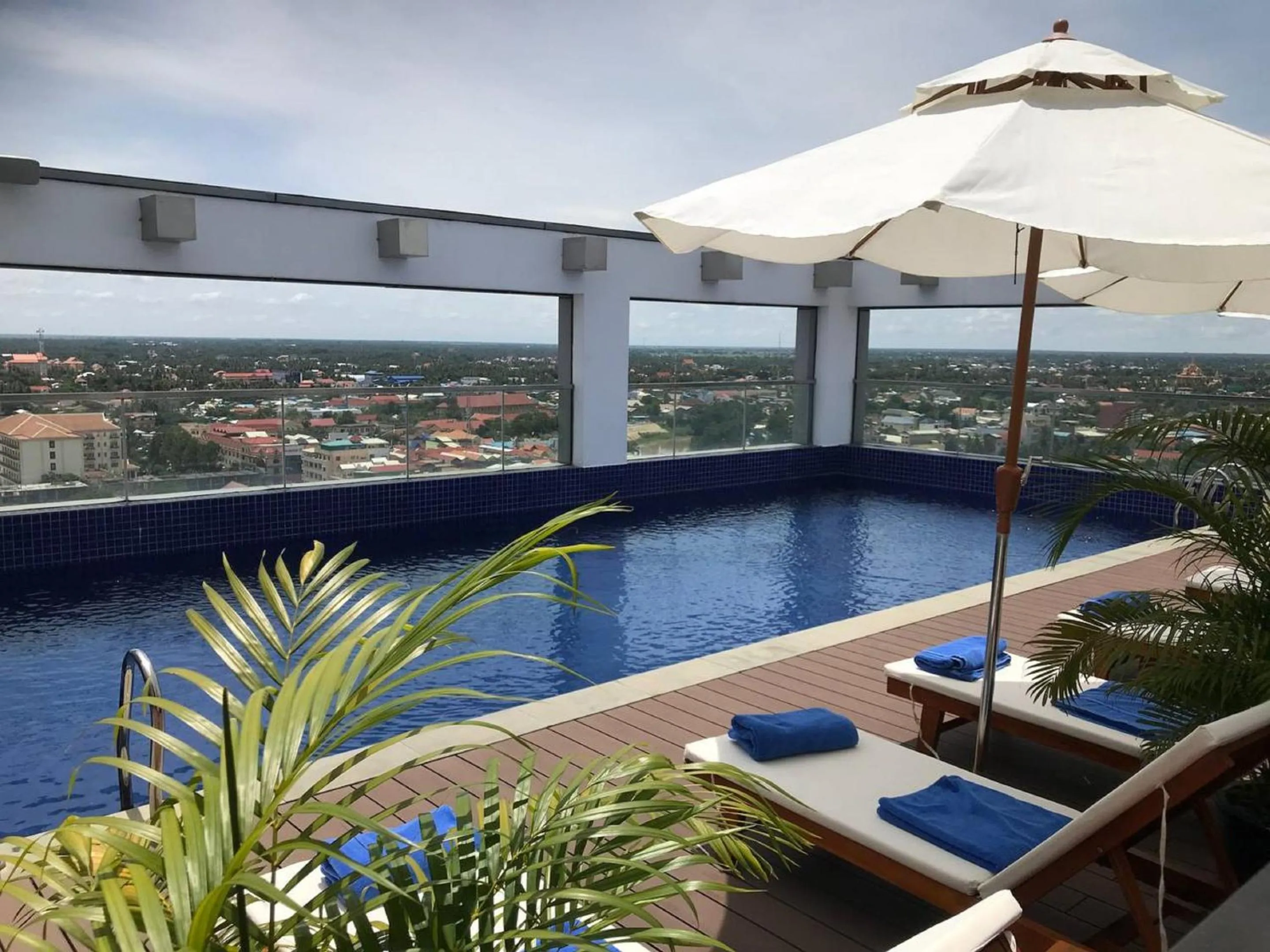 Swimming pool in V V Hotel Battambang