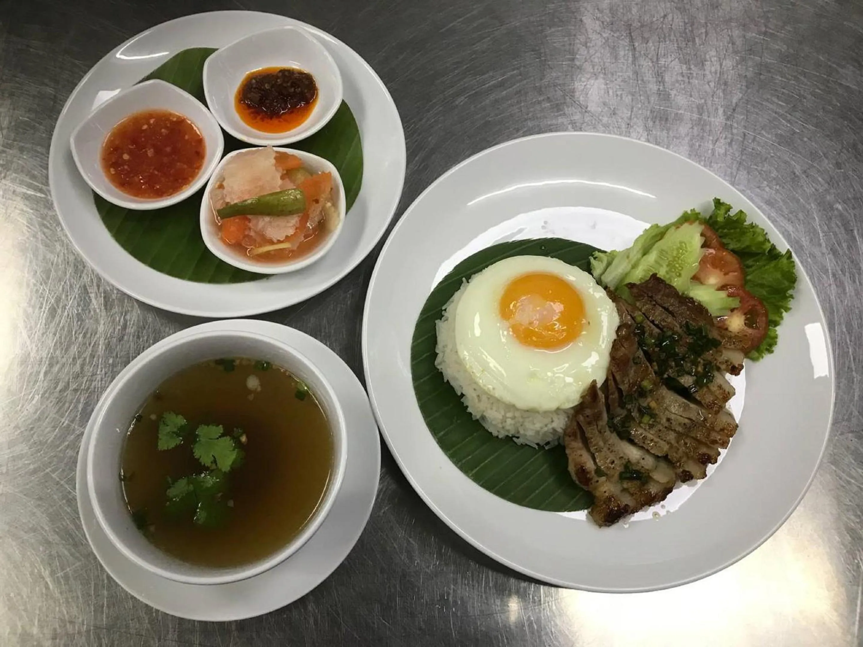 Restaurant/places to eat in V V Hotel Battambang