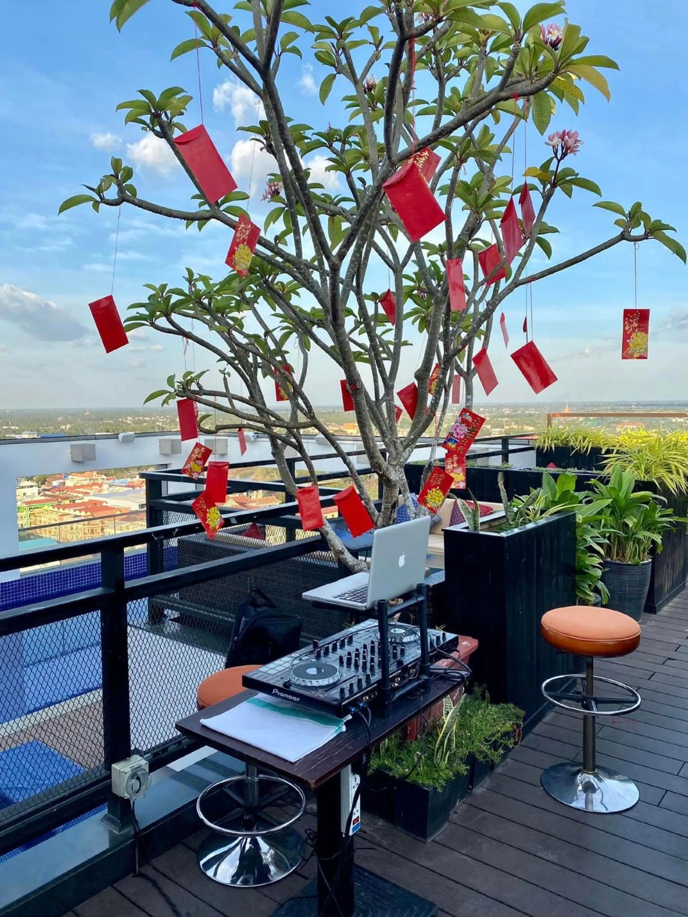 Lounge or bar in V V Hotel Battambang