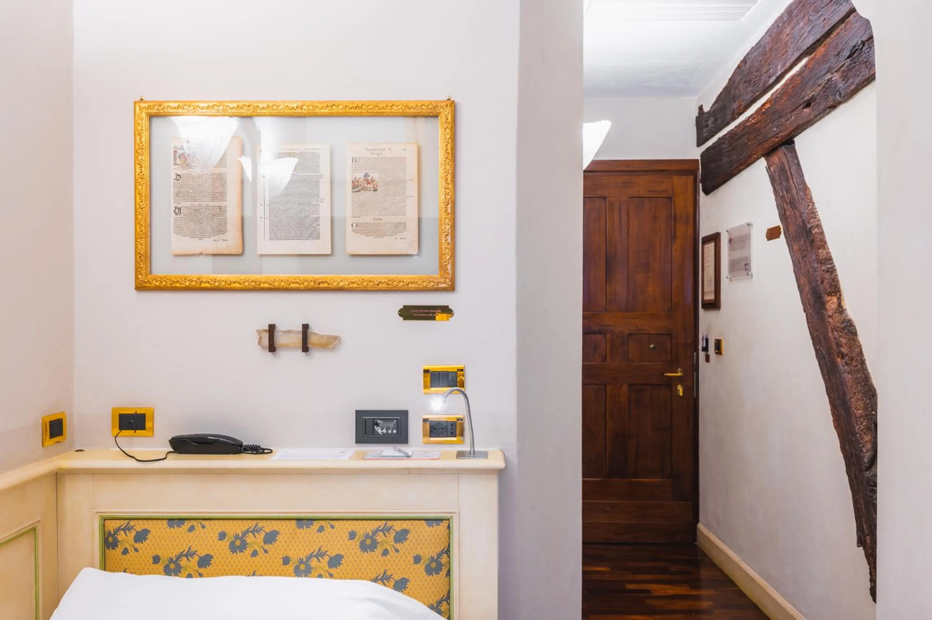 Photo of the whole room in Art Hotel Commercianti