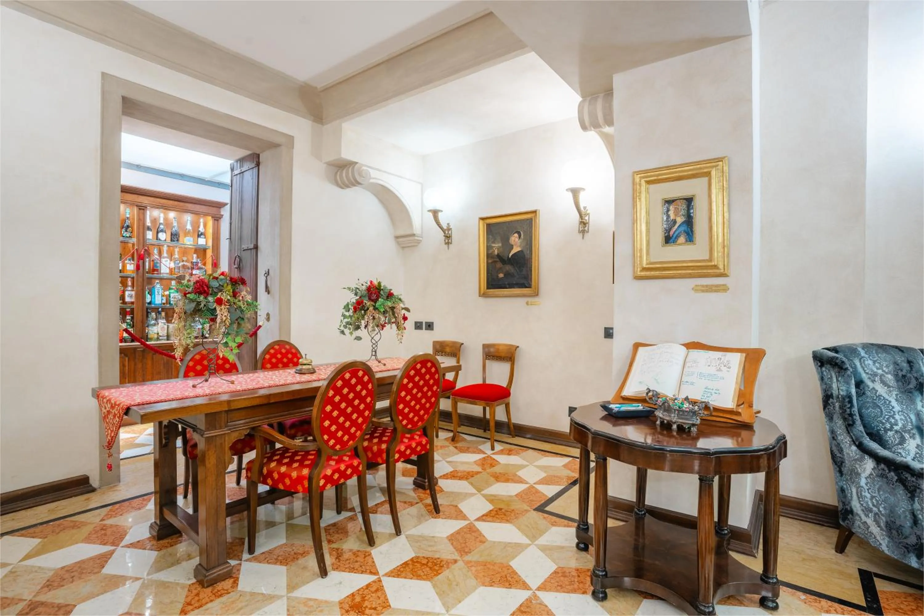 Lobby or reception in Art Hotel Commercianti