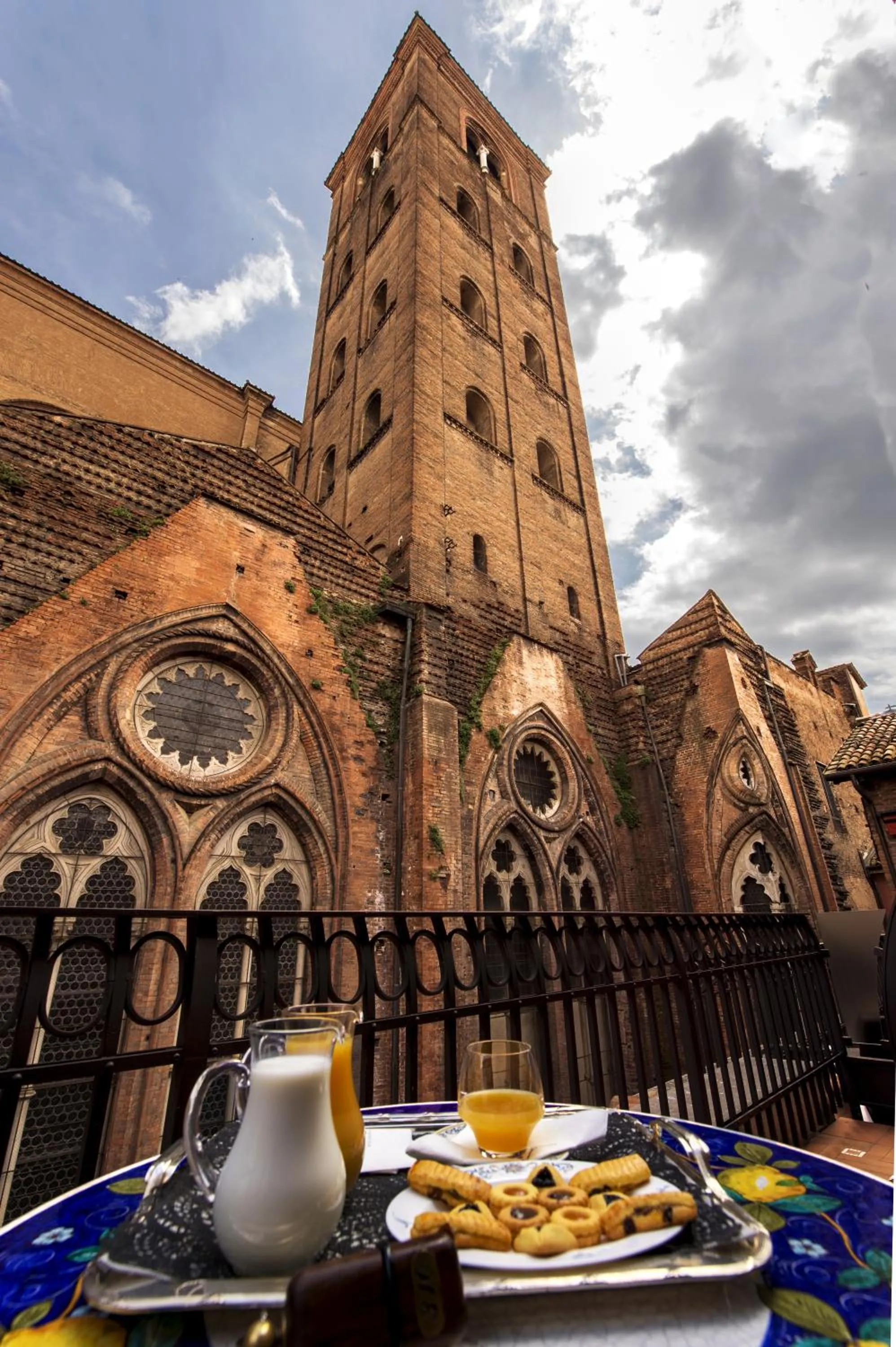 City view in Art Hotel Commercianti