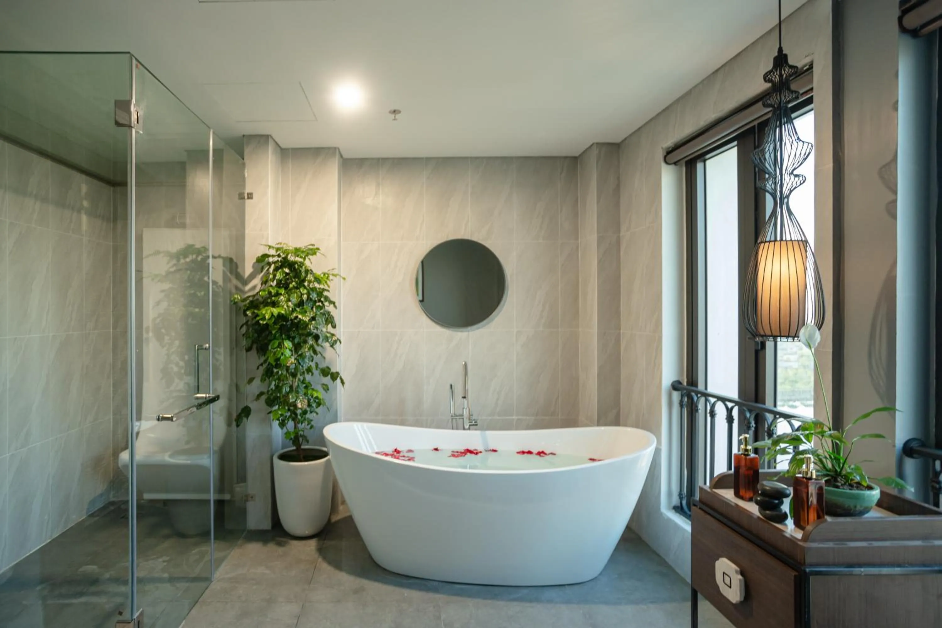 Bath in Rex Quang Binh Hotel