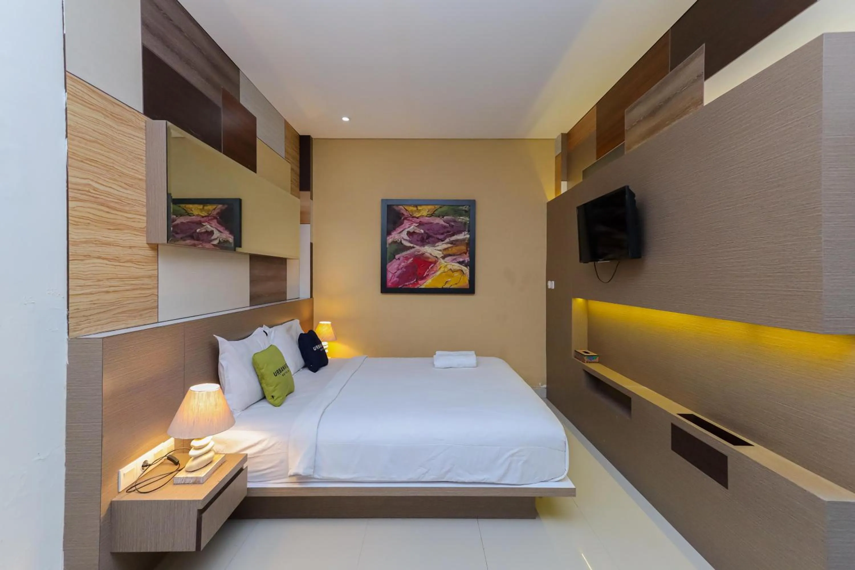 Bedroom, Bed in Urbanview Hotel WG Jimbaran Bali