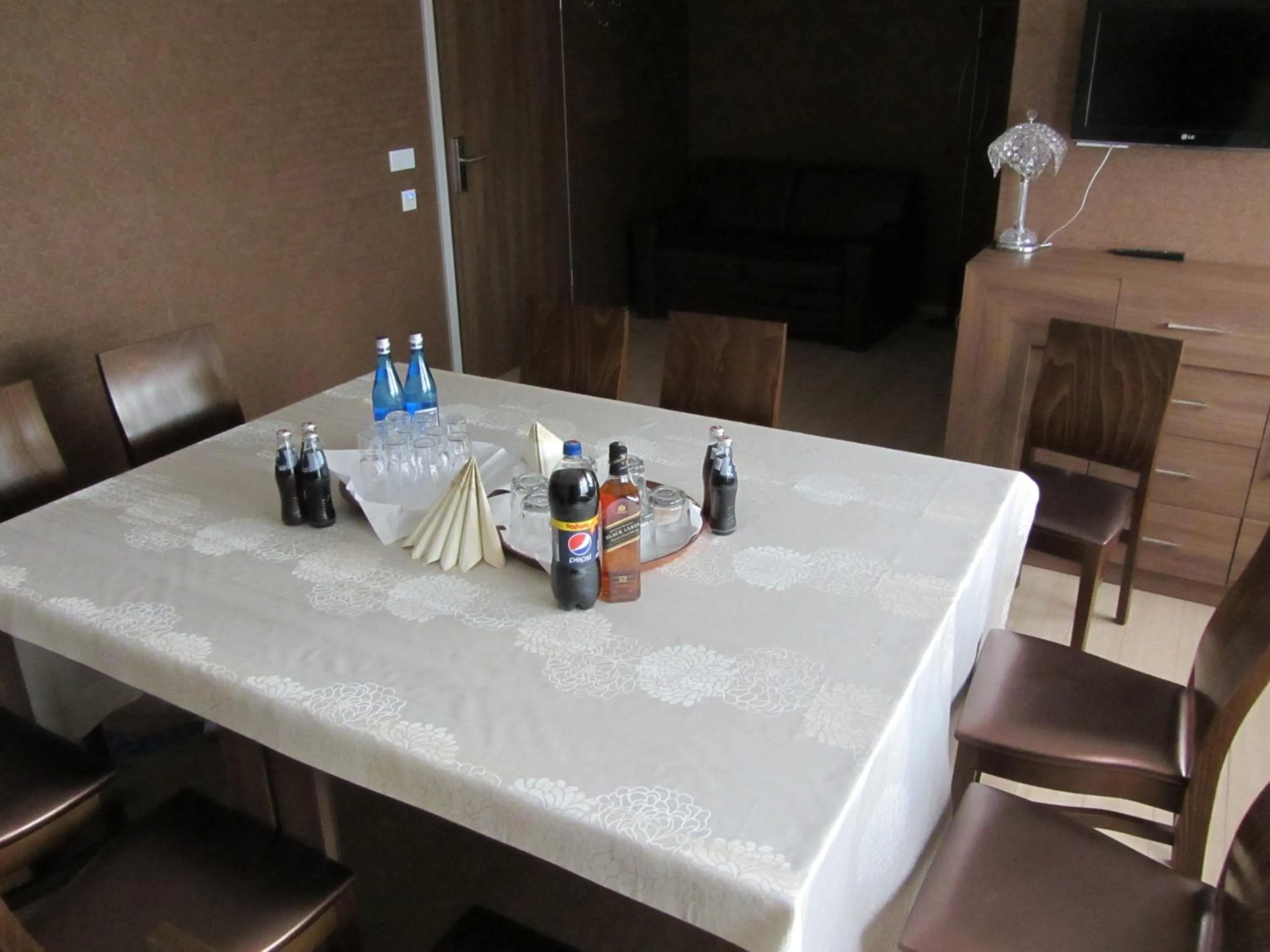 Restaurant/places to eat in Hotel Europa