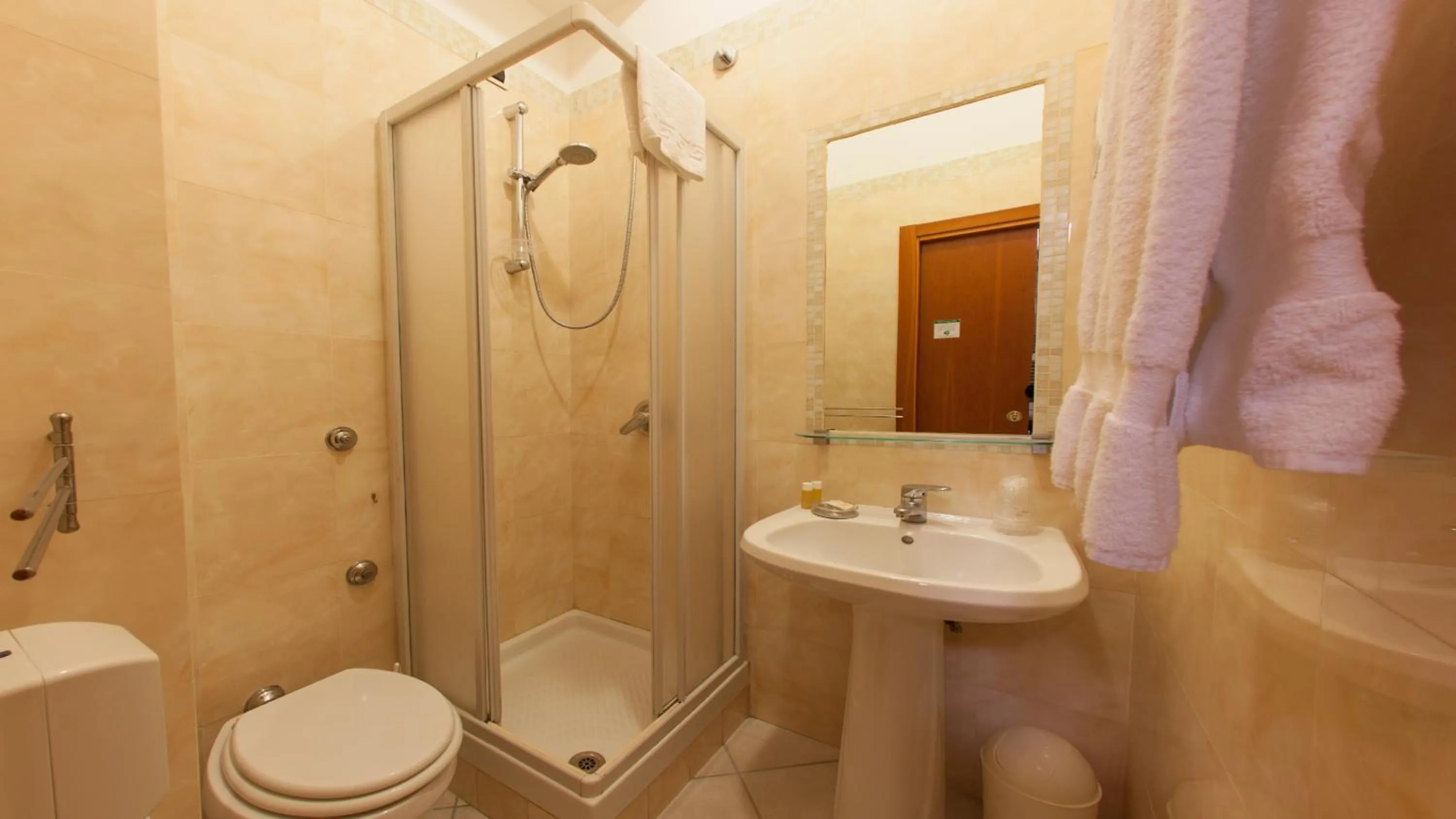 Bathroom in Dama Private Rooms